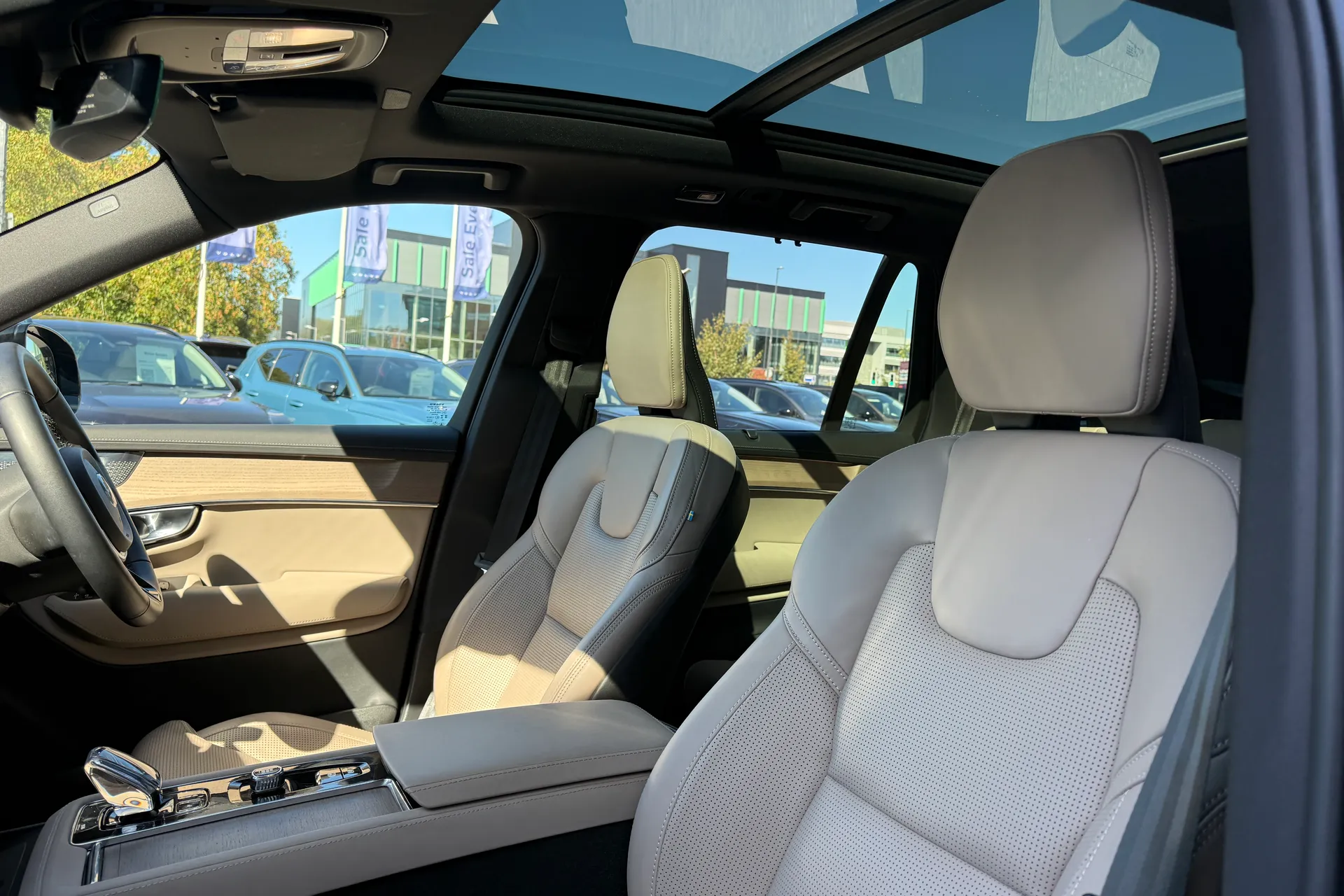 Volvo XC90 thumbnail image number 29