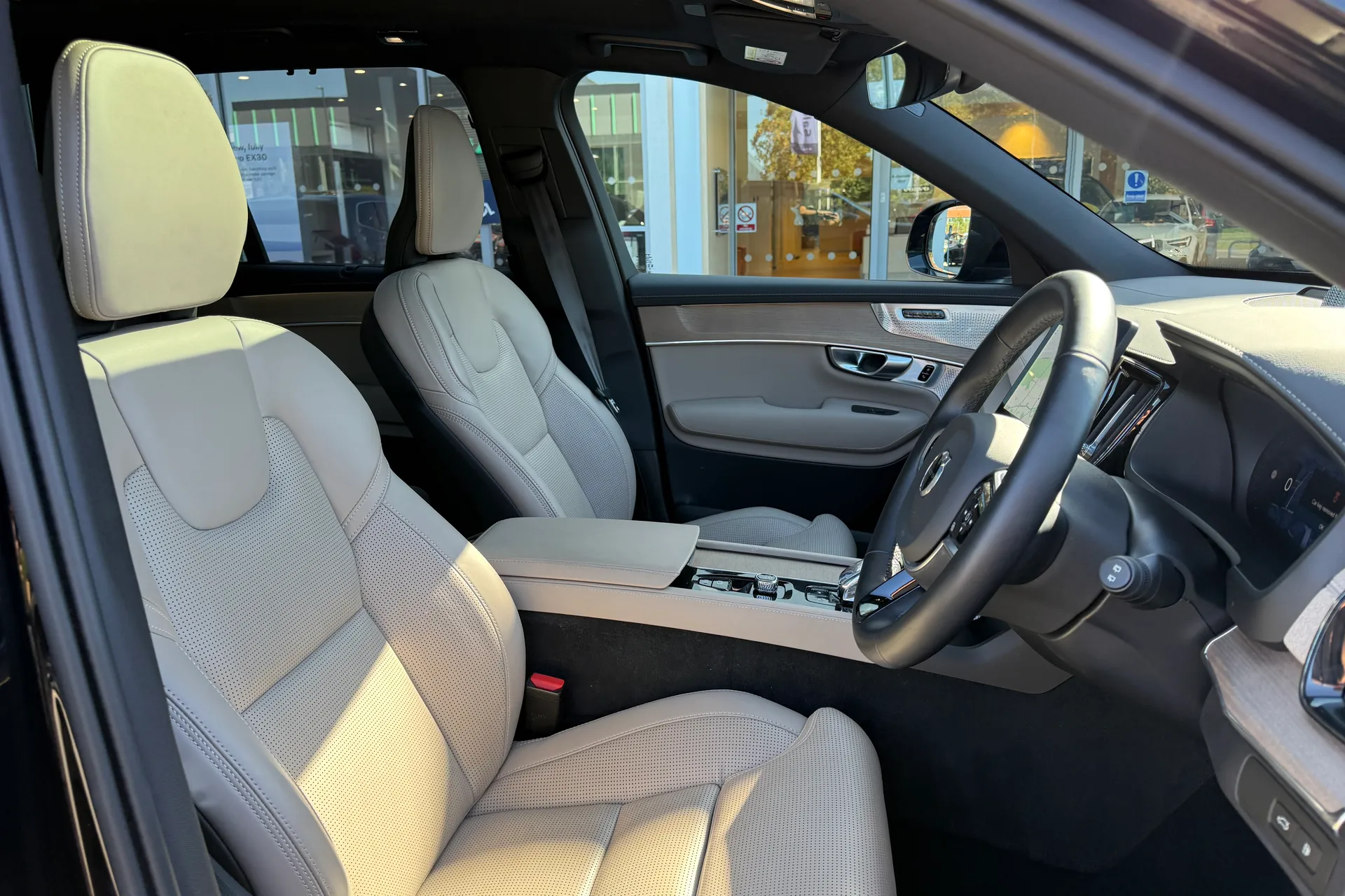 Volvo XC90 thumbnail image number 27