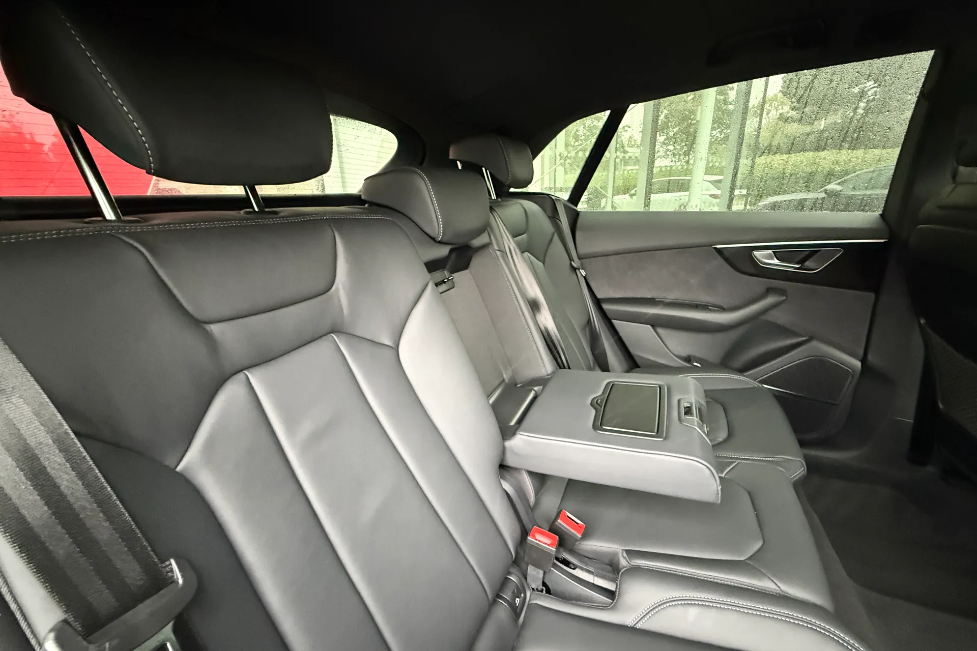 Audi Q8 thumbnail image number 44