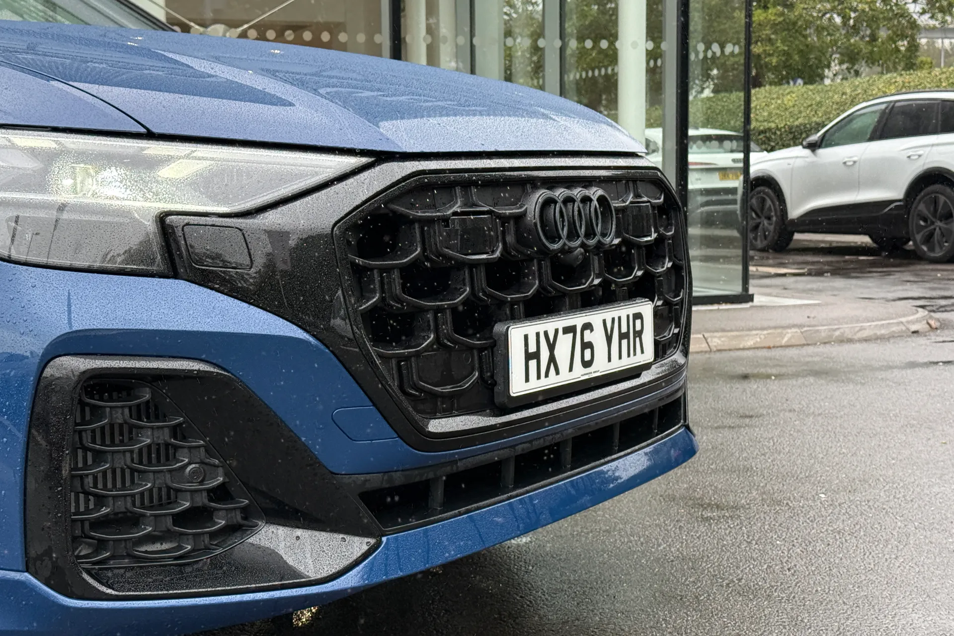 Audi Q8 thumbnail image number 13