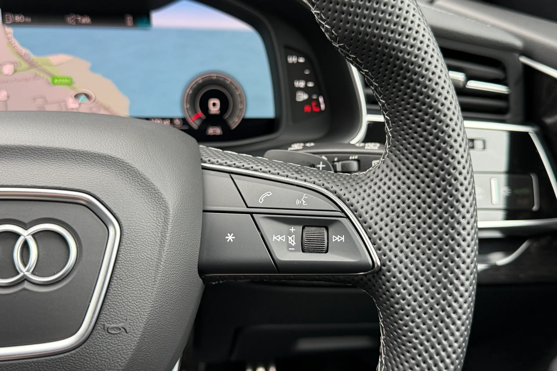 Audi Q8 thumbnail image number 53