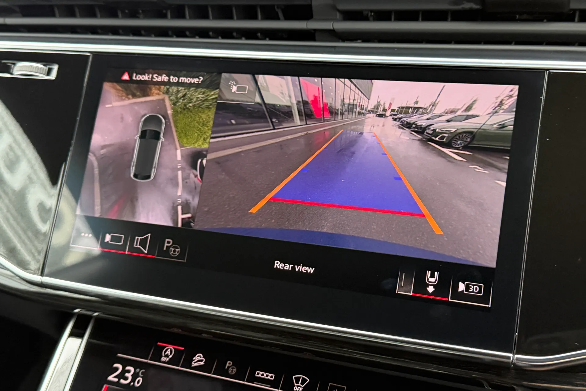 Audi Q8 thumbnail image number 3