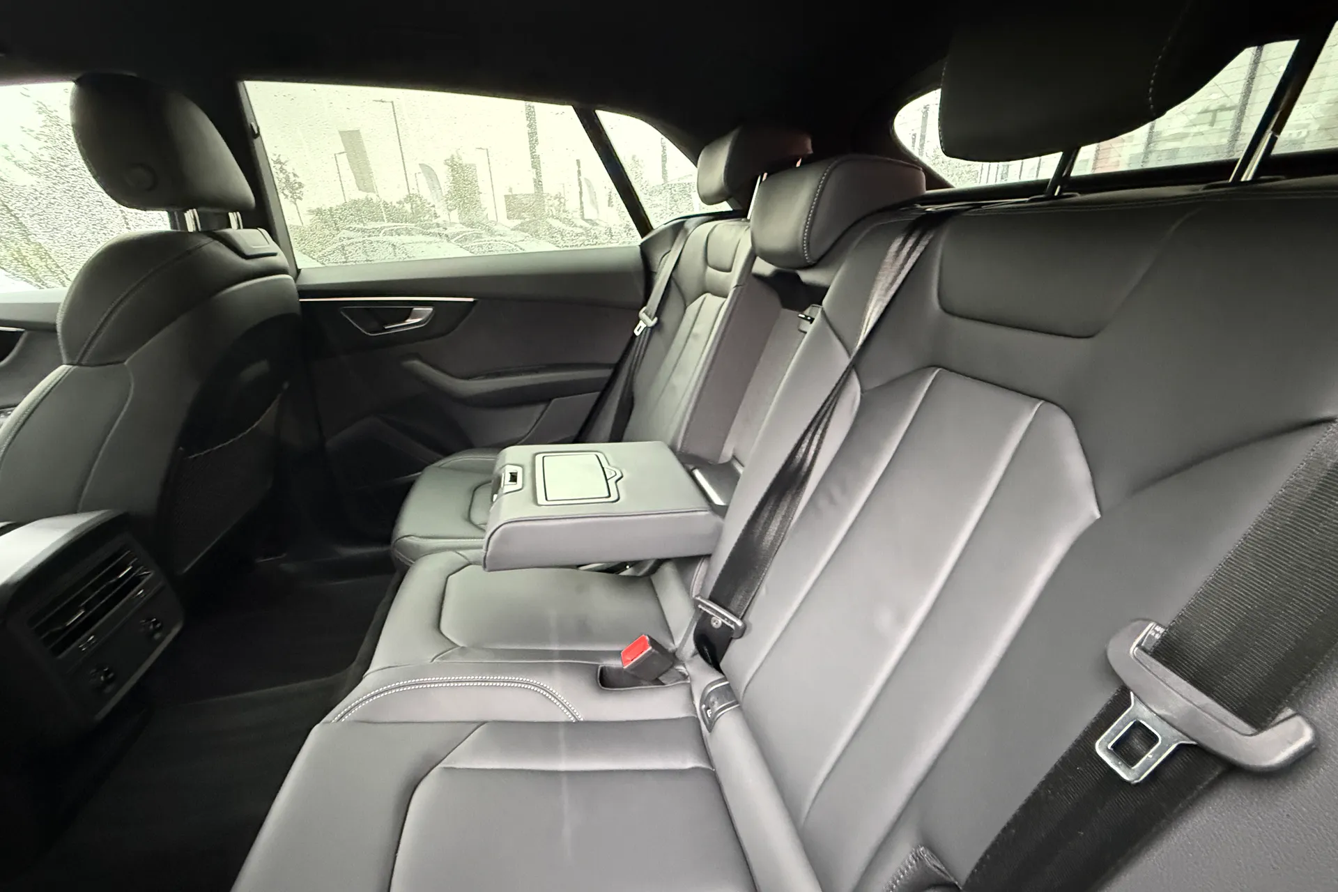 Audi Q8 thumbnail image number 47