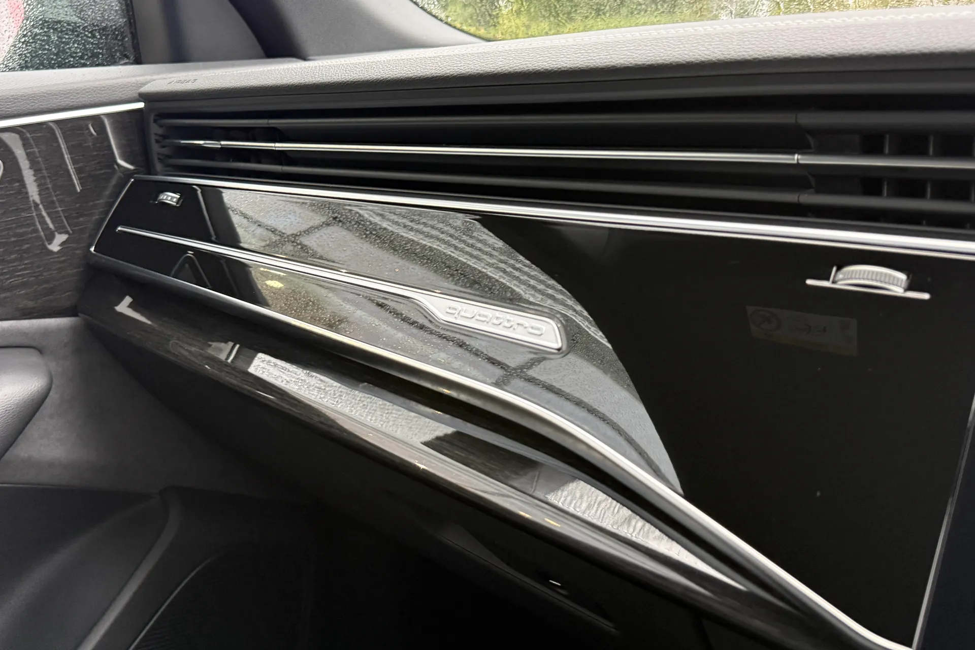 Audi Q8 thumbnail image number 41