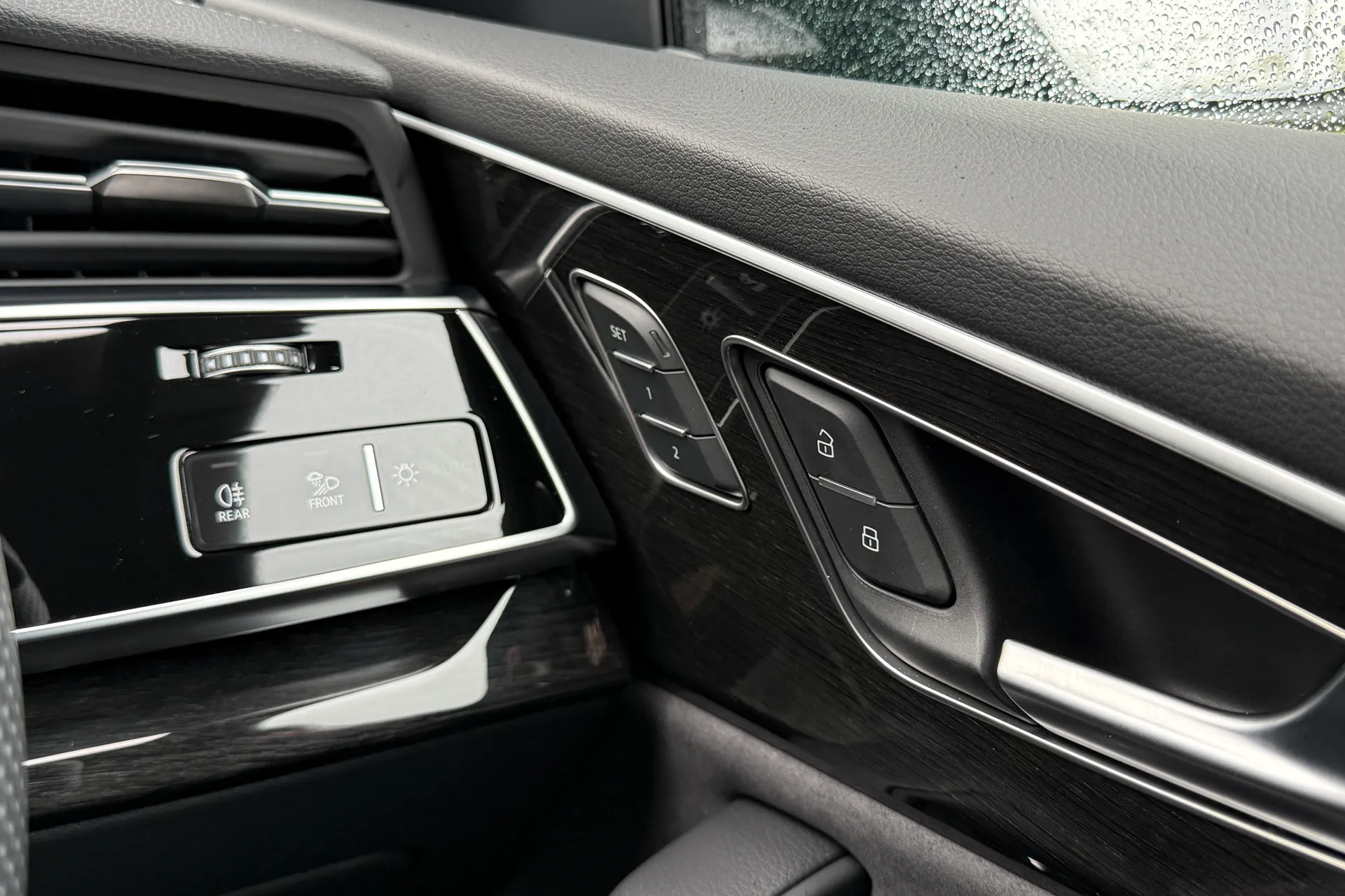 Audi Q8 thumbnail image number 43