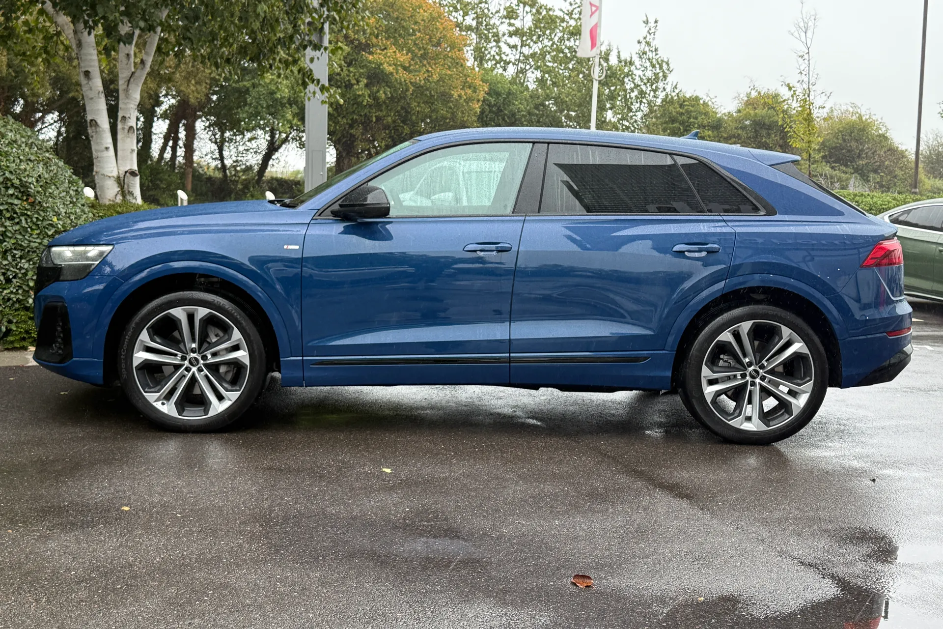 Audi Q8 thumbnail image number 25
