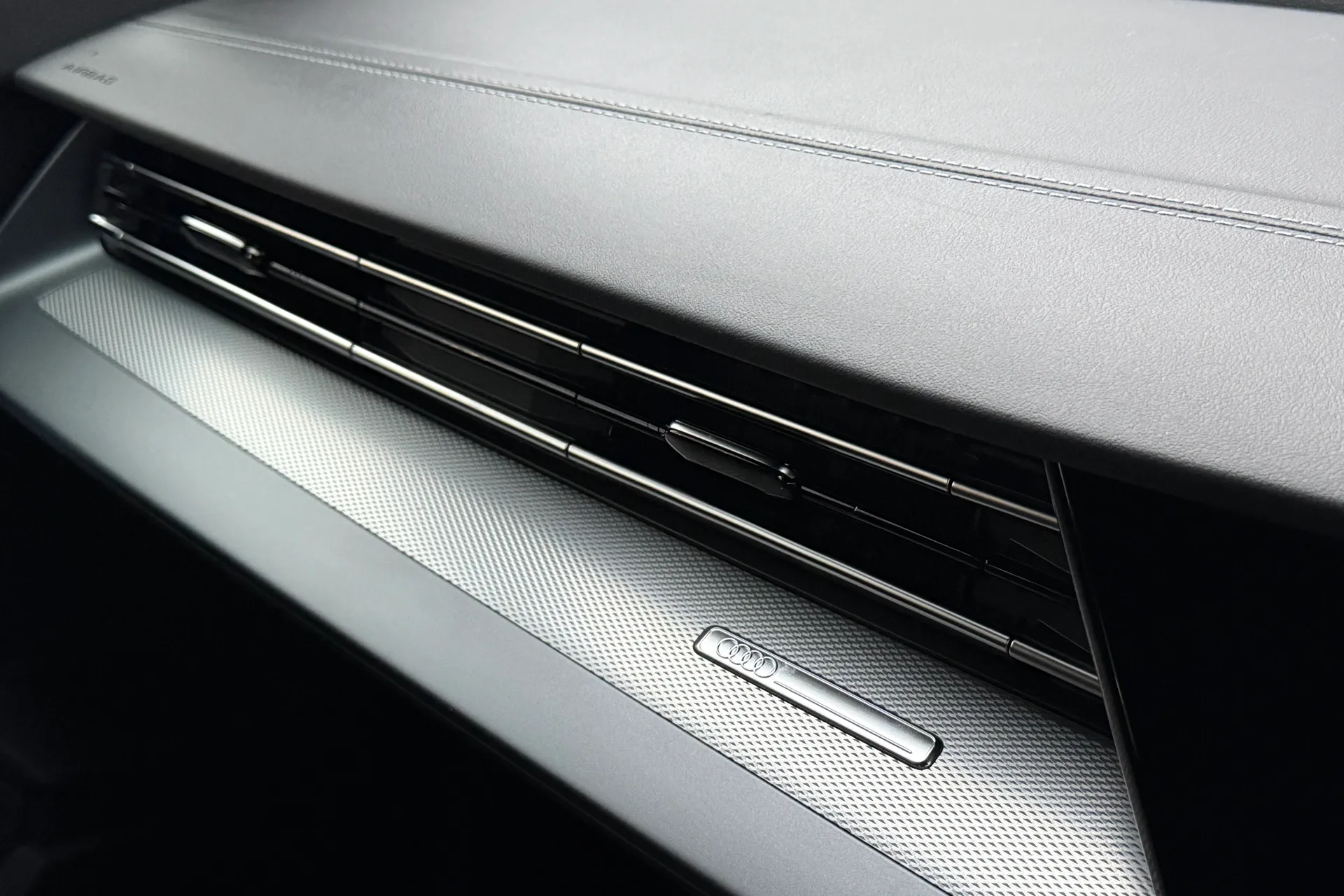 Audi A3 thumbnail image number 30