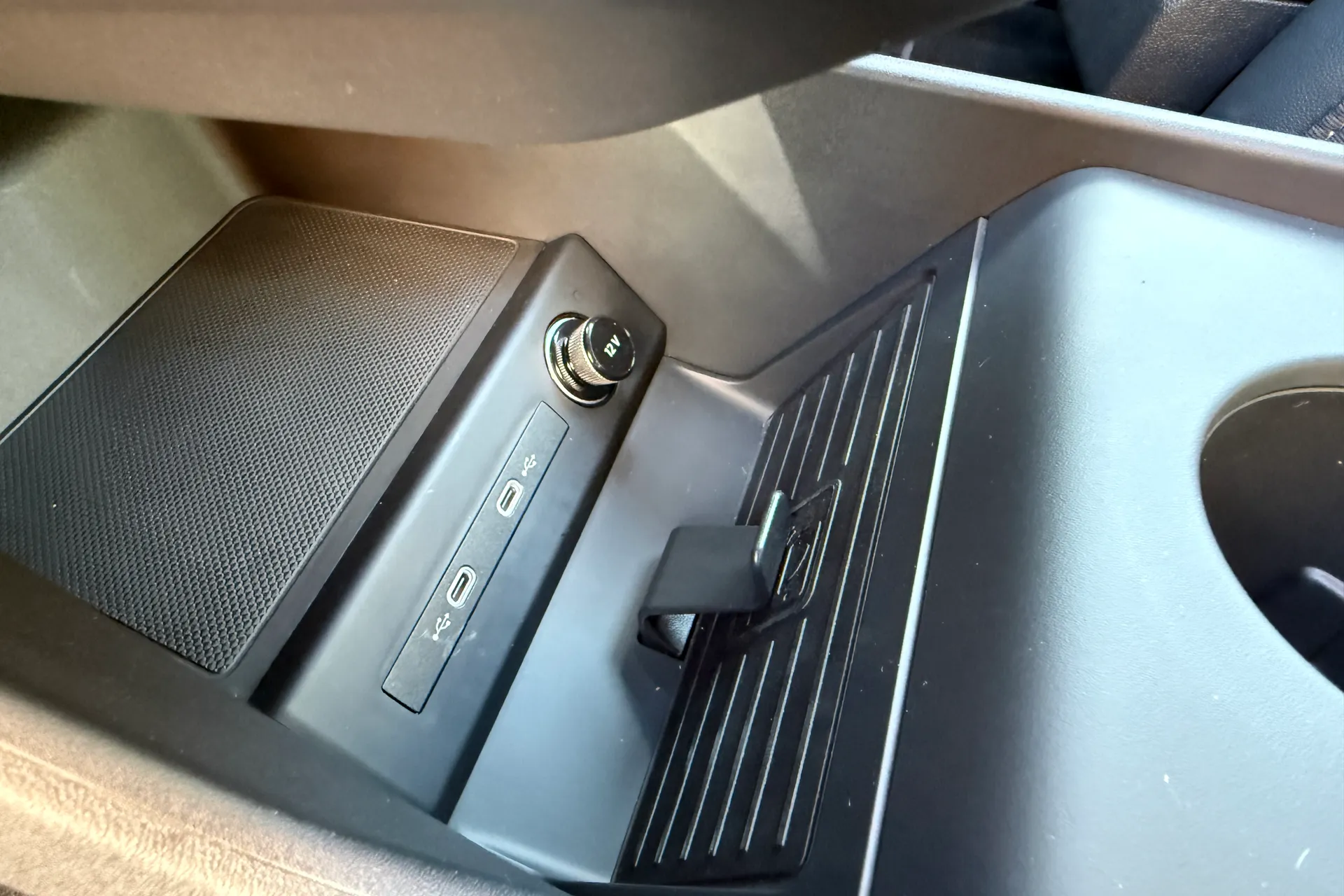 Audi Q4 thumbnail image number 29
