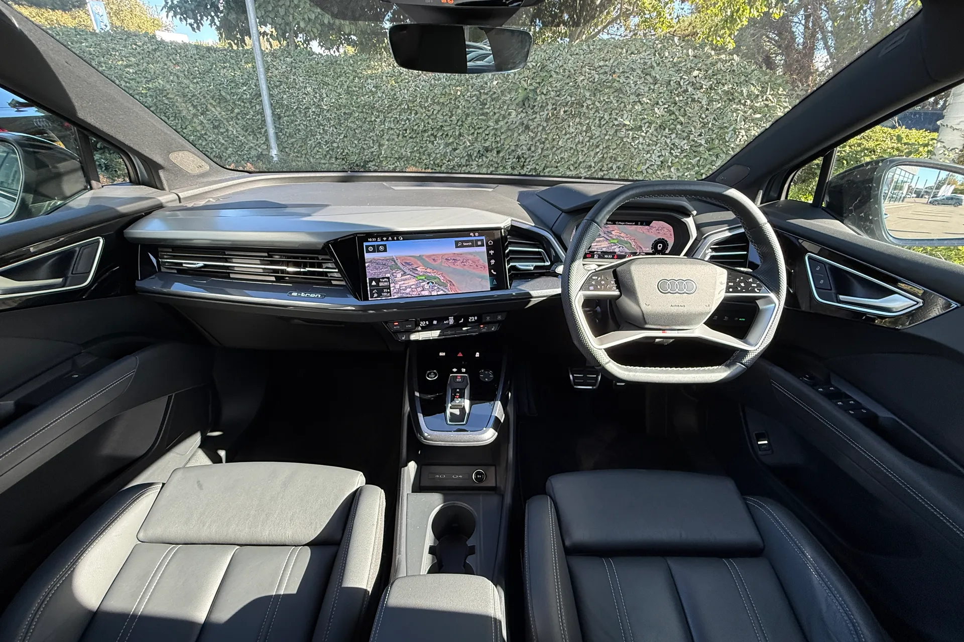 Audi Q4 thumbnail image number 5