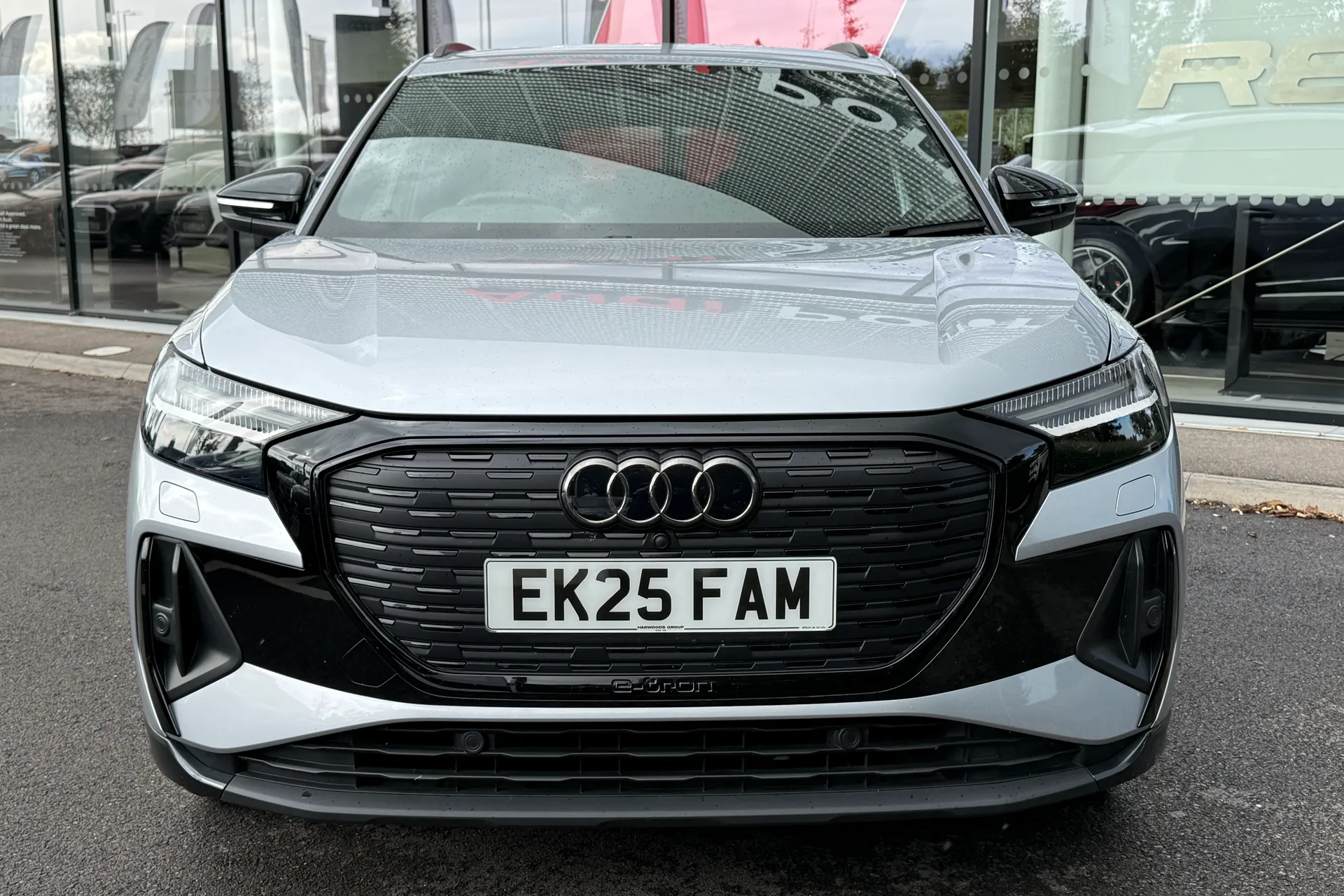 Audi Q4 thumbnail image number 32