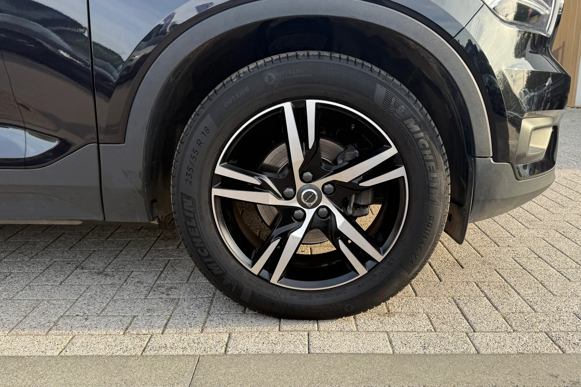 Volvo XC40 thumbnail image number 14