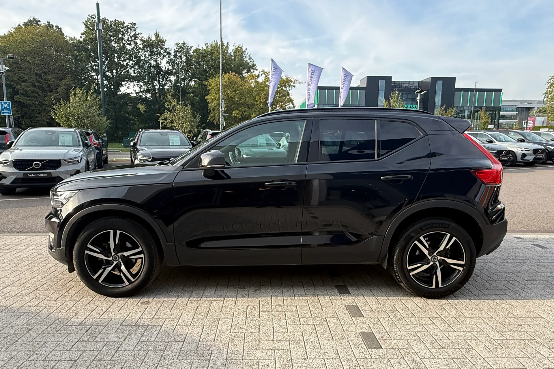 Volvo XC40 thumbnail image number 11