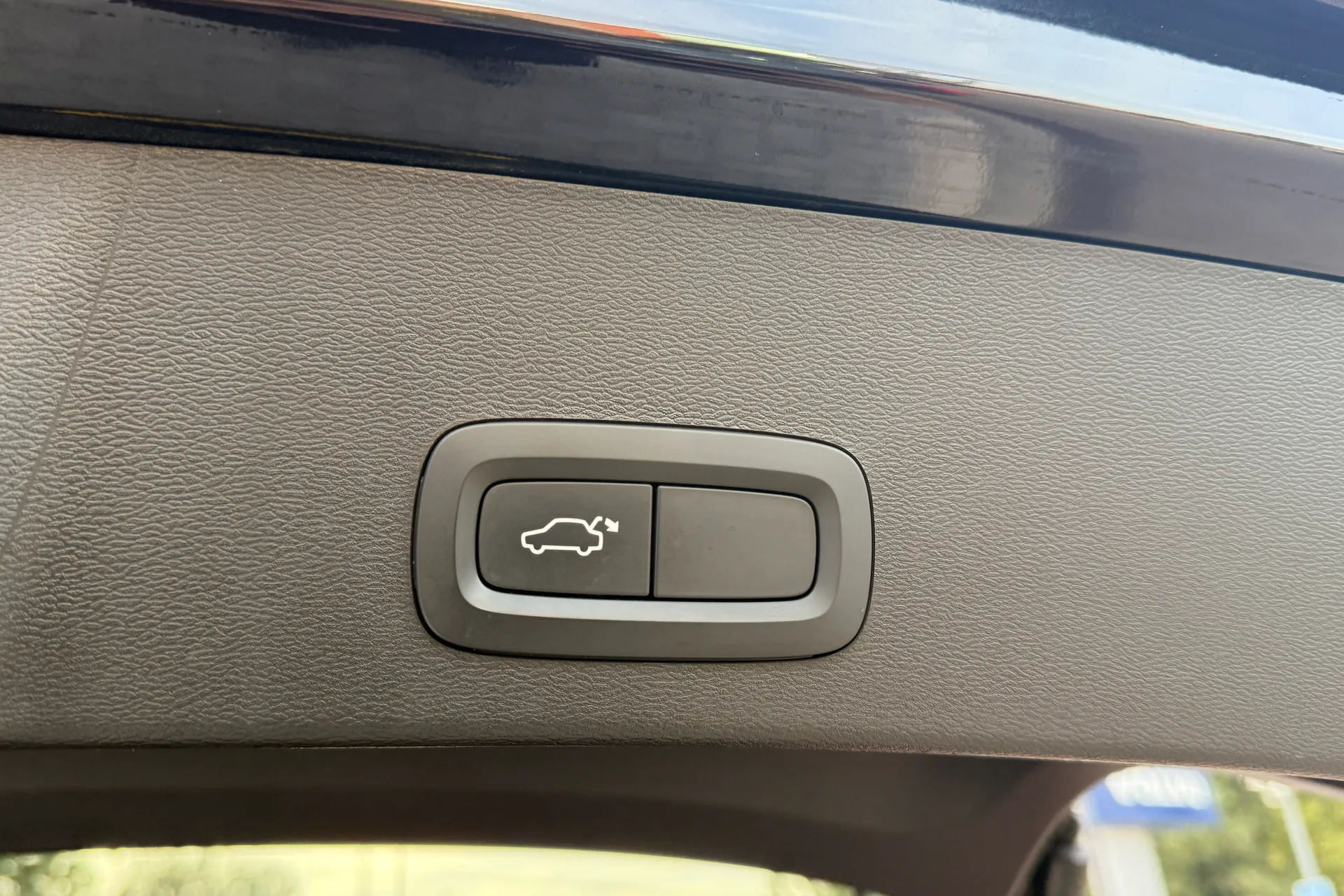 Volvo XC40 thumbnail image number 21