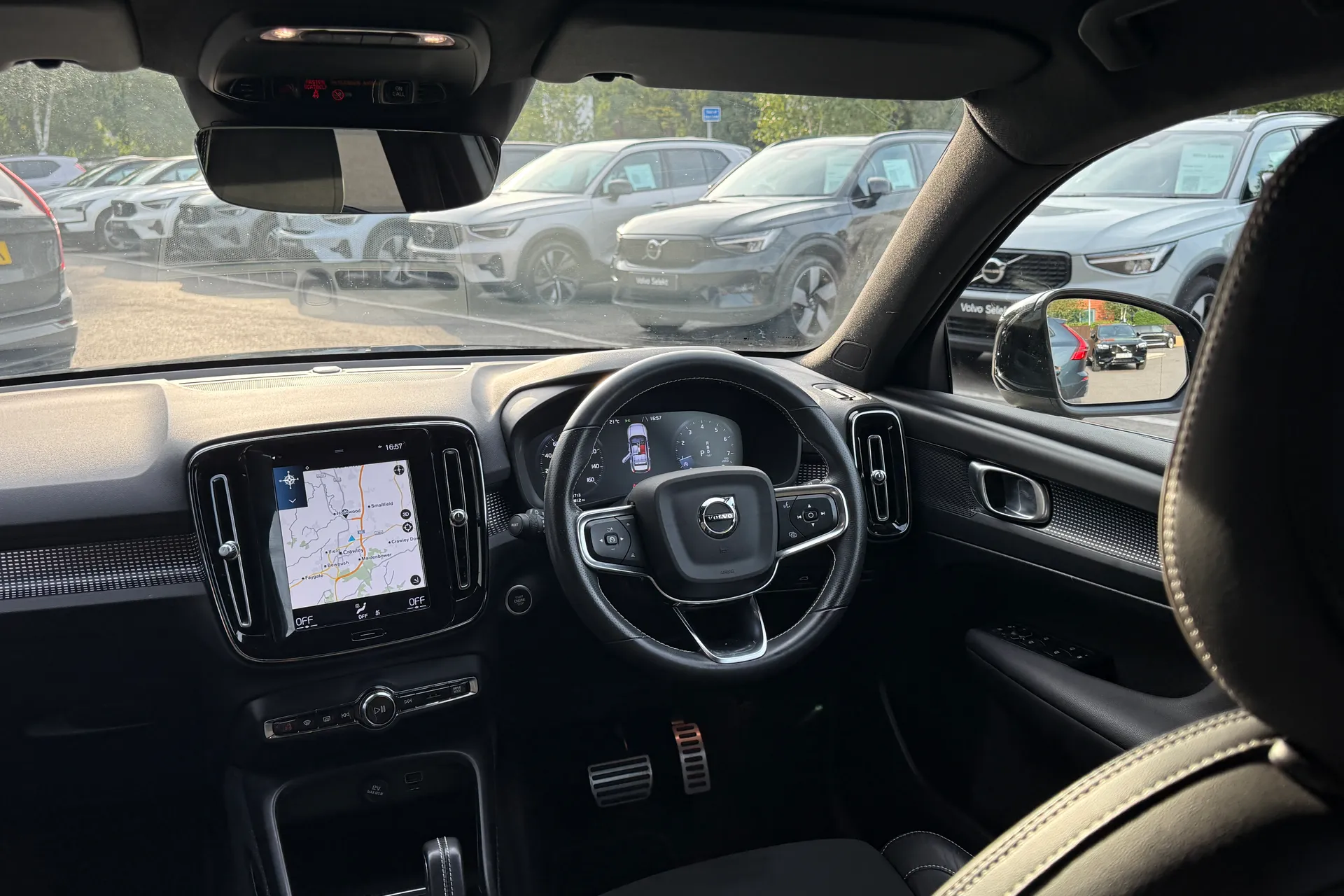 Volvo XC40 thumbnail image number 32