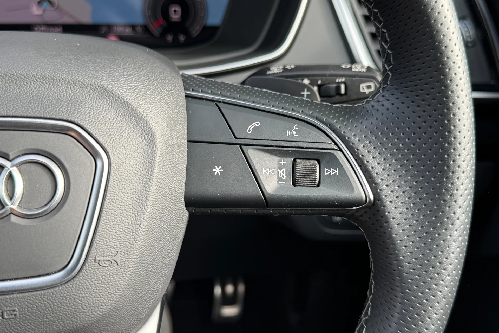 Audi Q5 thumbnail image number 57