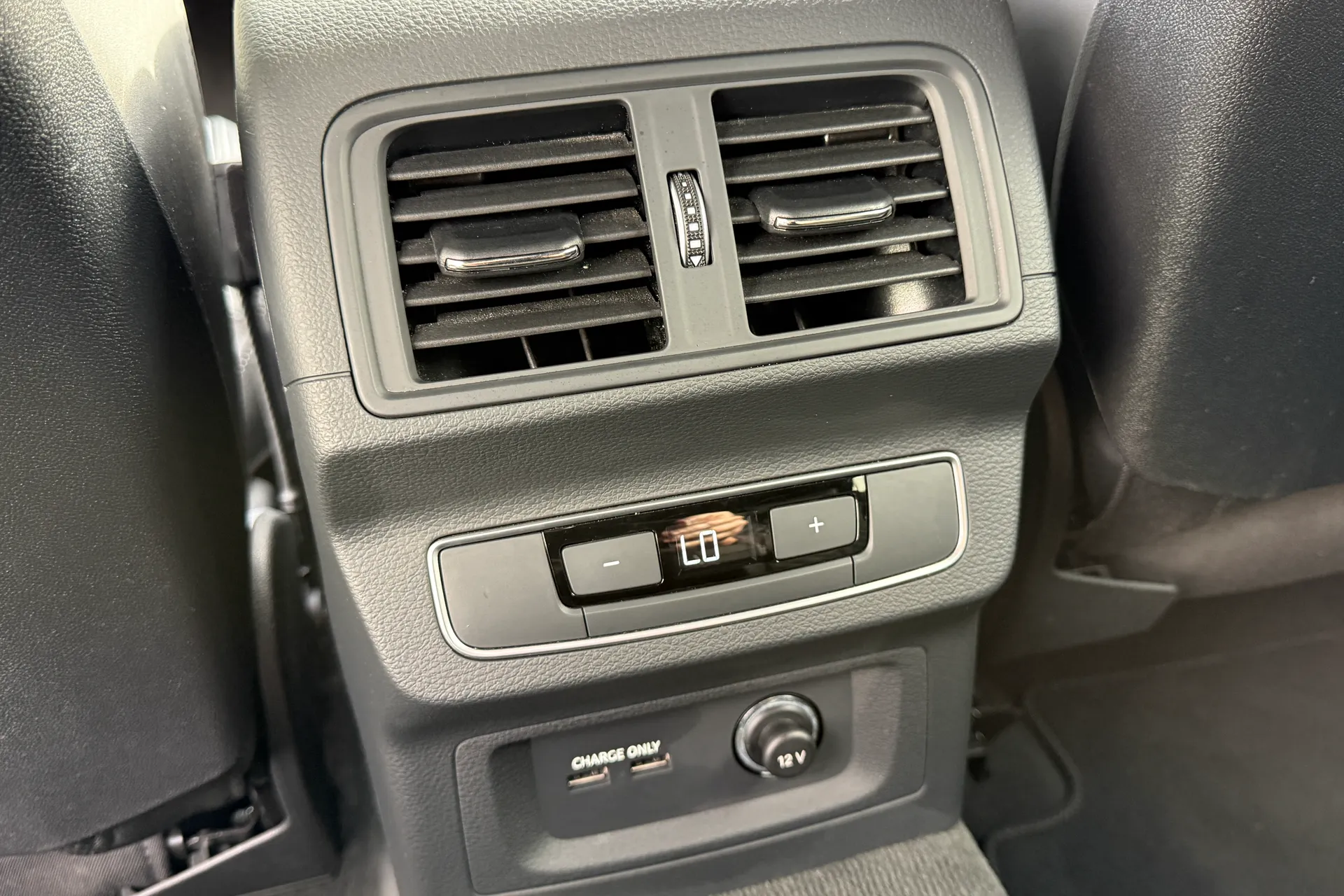 Audi Q5 thumbnail image number 46