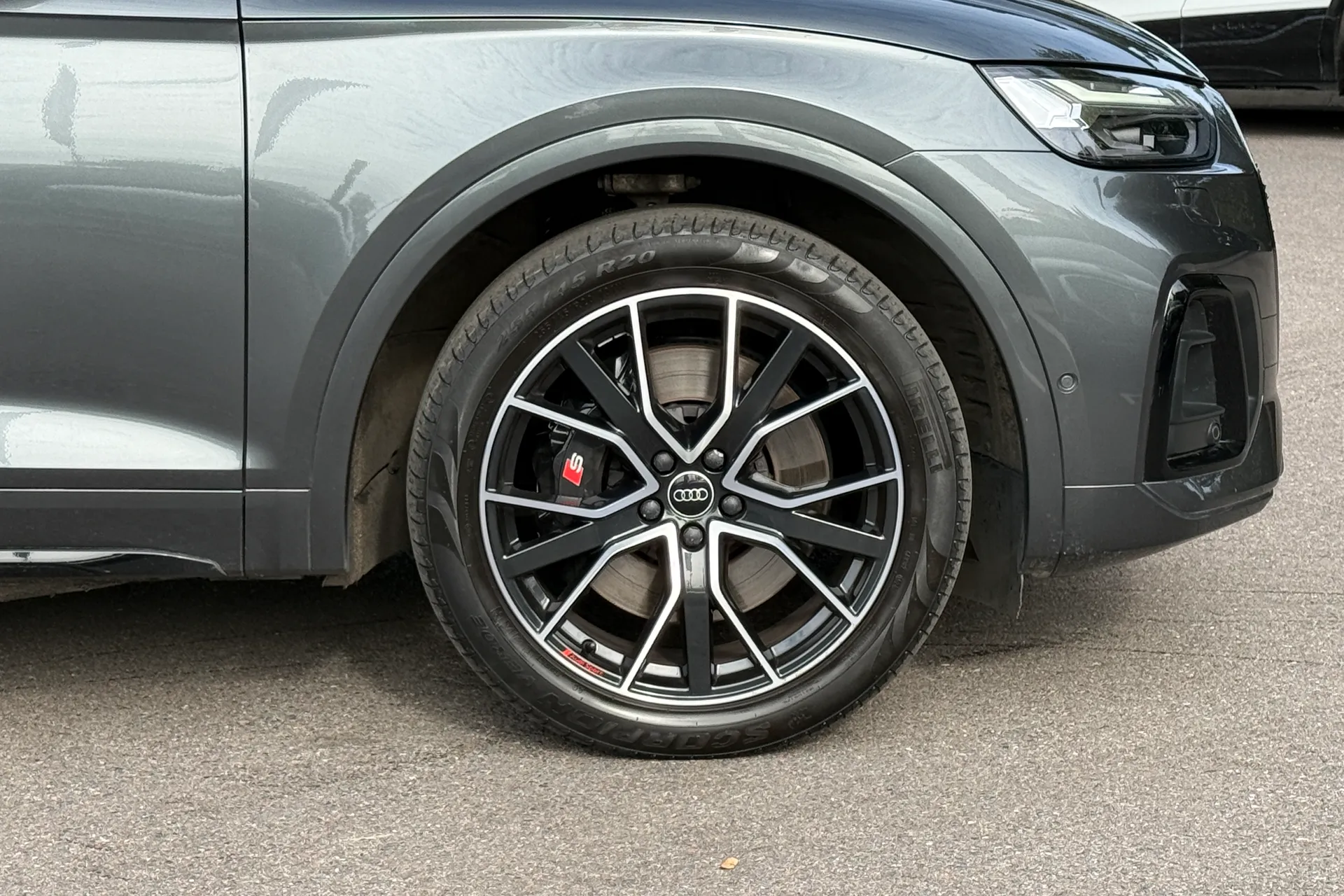 Audi Q5 thumbnail image number 18