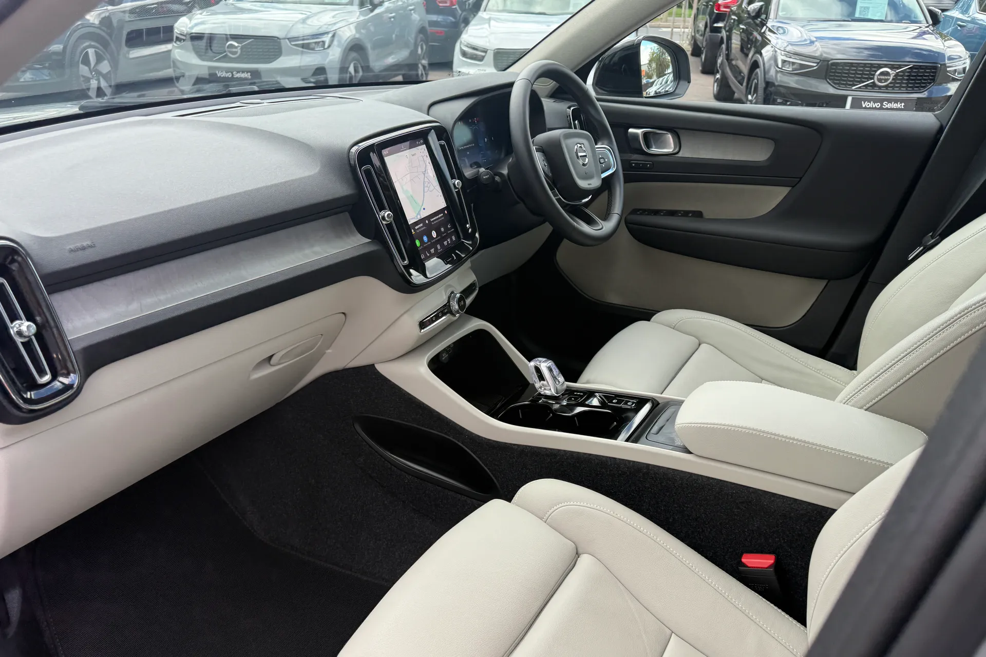 Volvo XC40 thumbnail image number 26