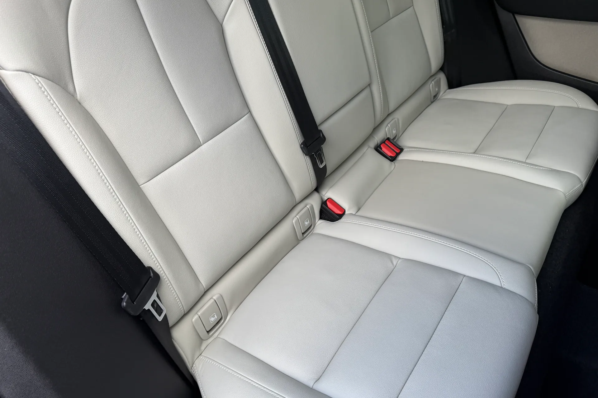 Volvo XC40 thumbnail image number 24