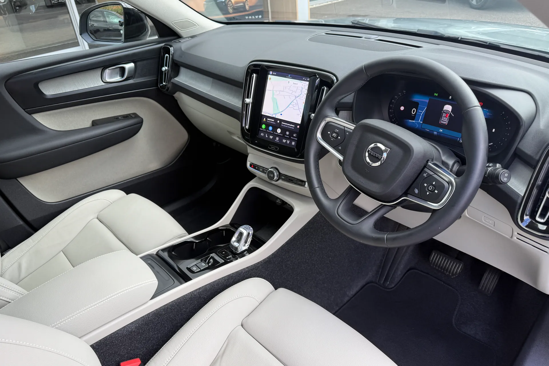 Volvo XC40 thumbnail image number 6