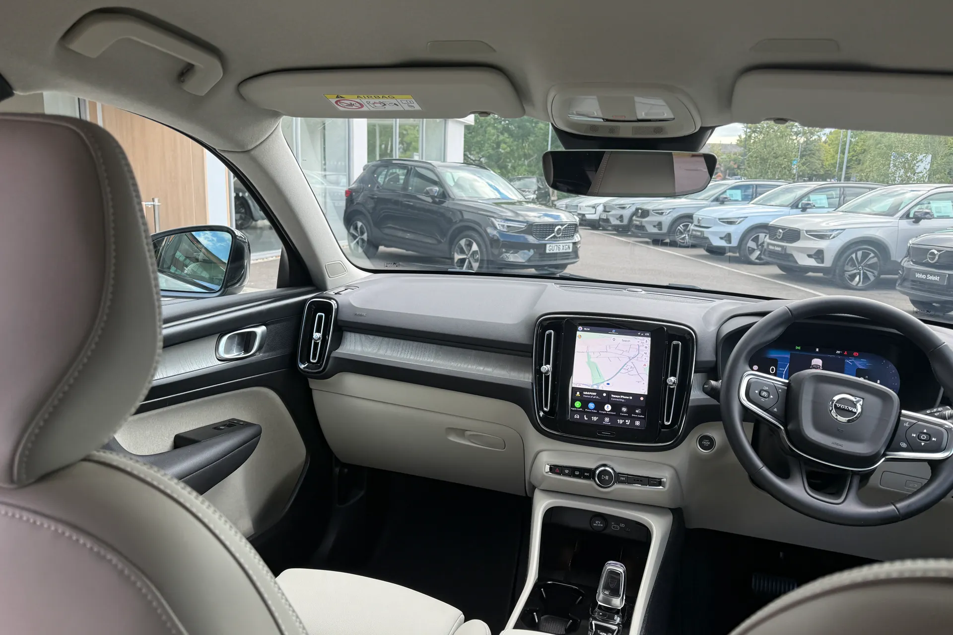 Volvo XC40 thumbnail image number 30