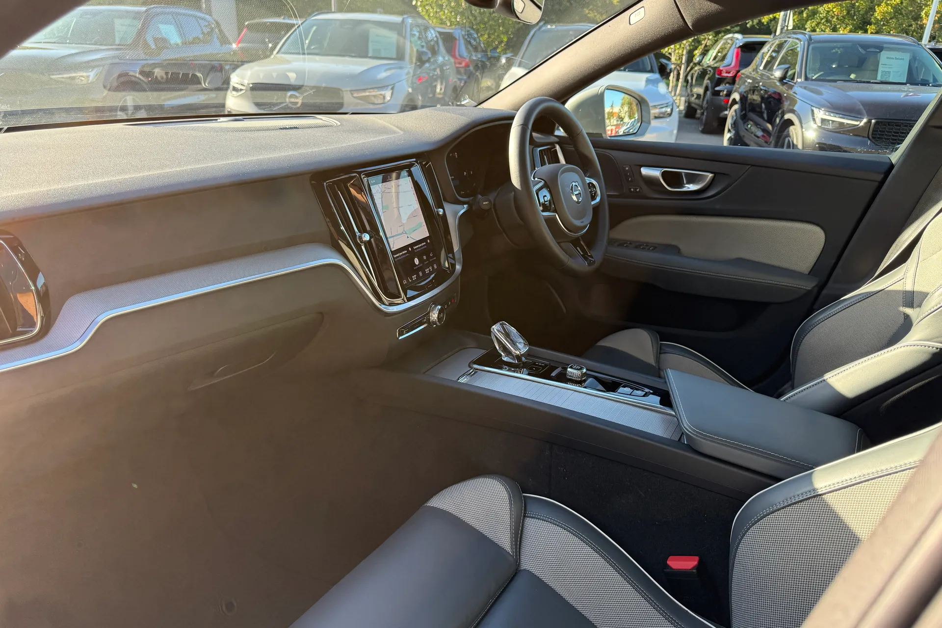 Volvo V60 thumbnail image number 26