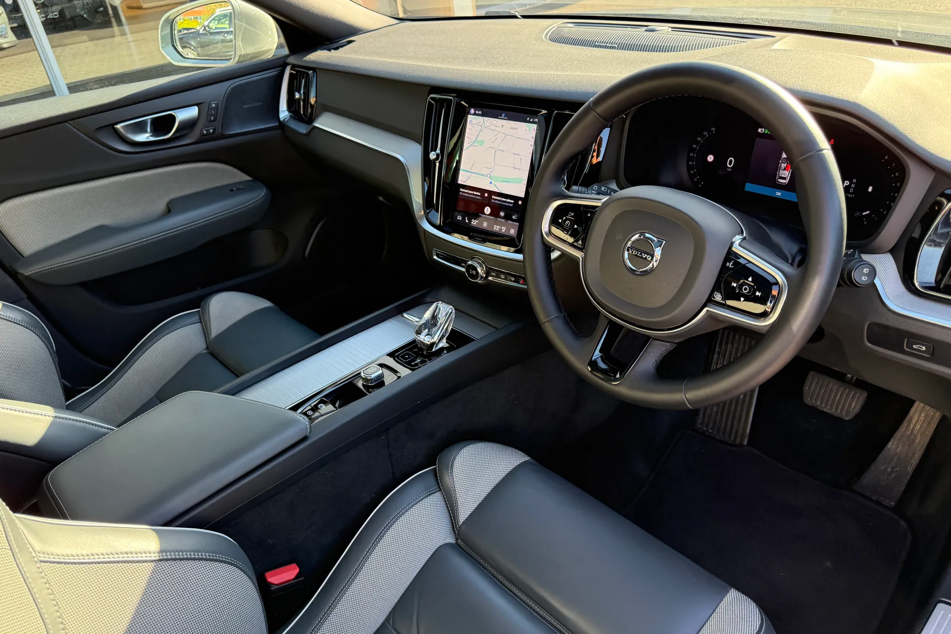 Volvo V60 thumbnail image number 6