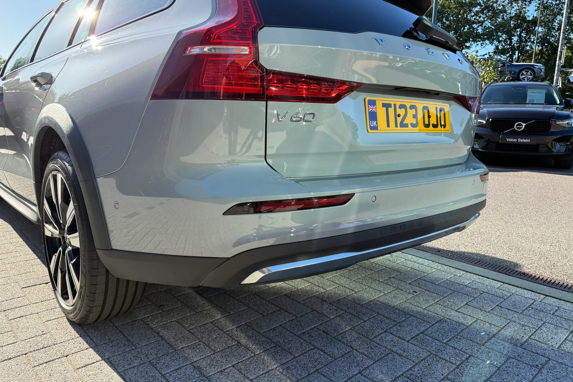 Volvo V60 thumbnail image number 19