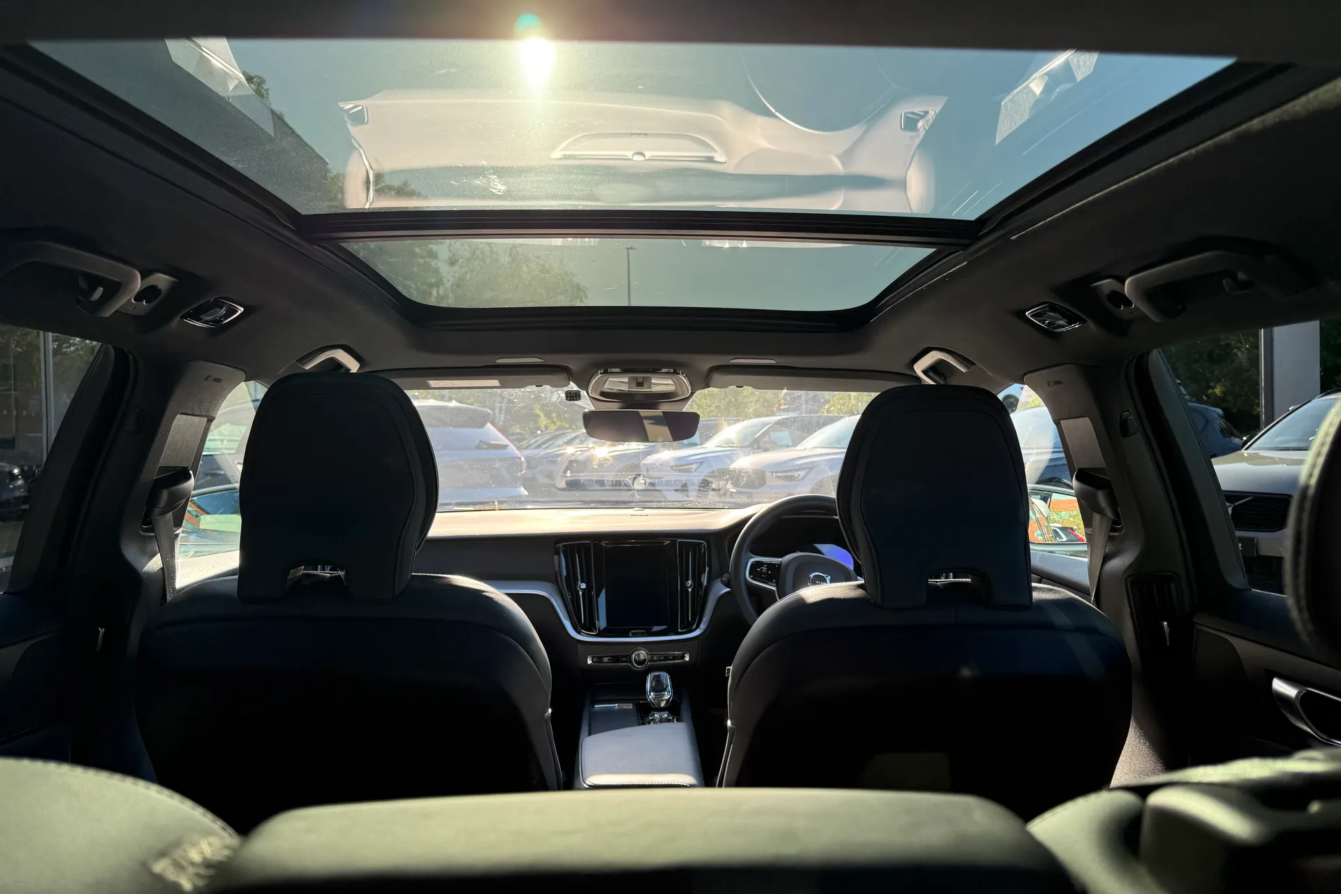 Volvo V60 thumbnail image number 22
