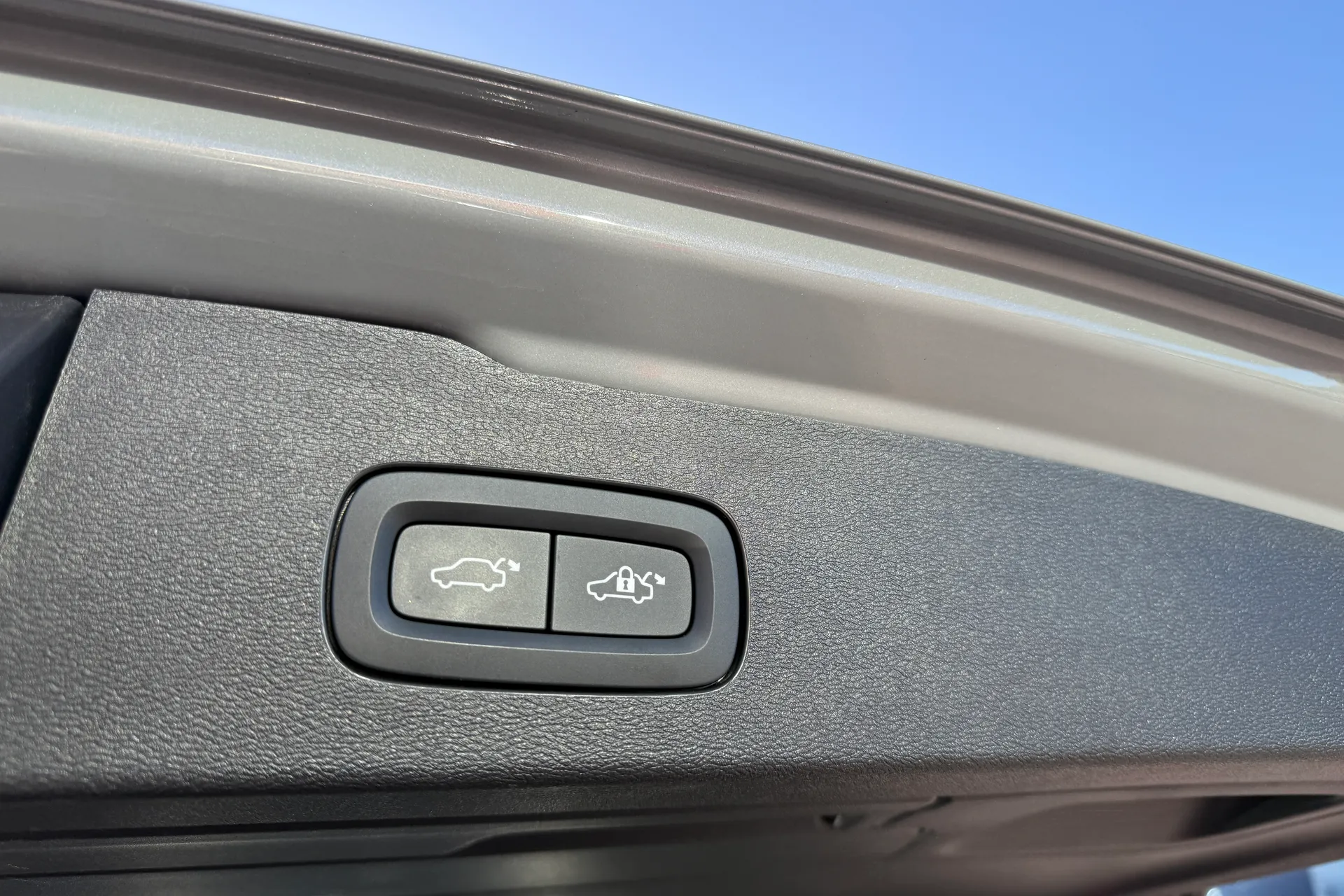 Volvo V60 thumbnail image number 21