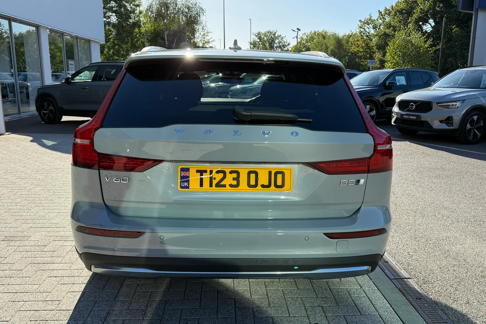 Volvo V60 thumbnail image number 9