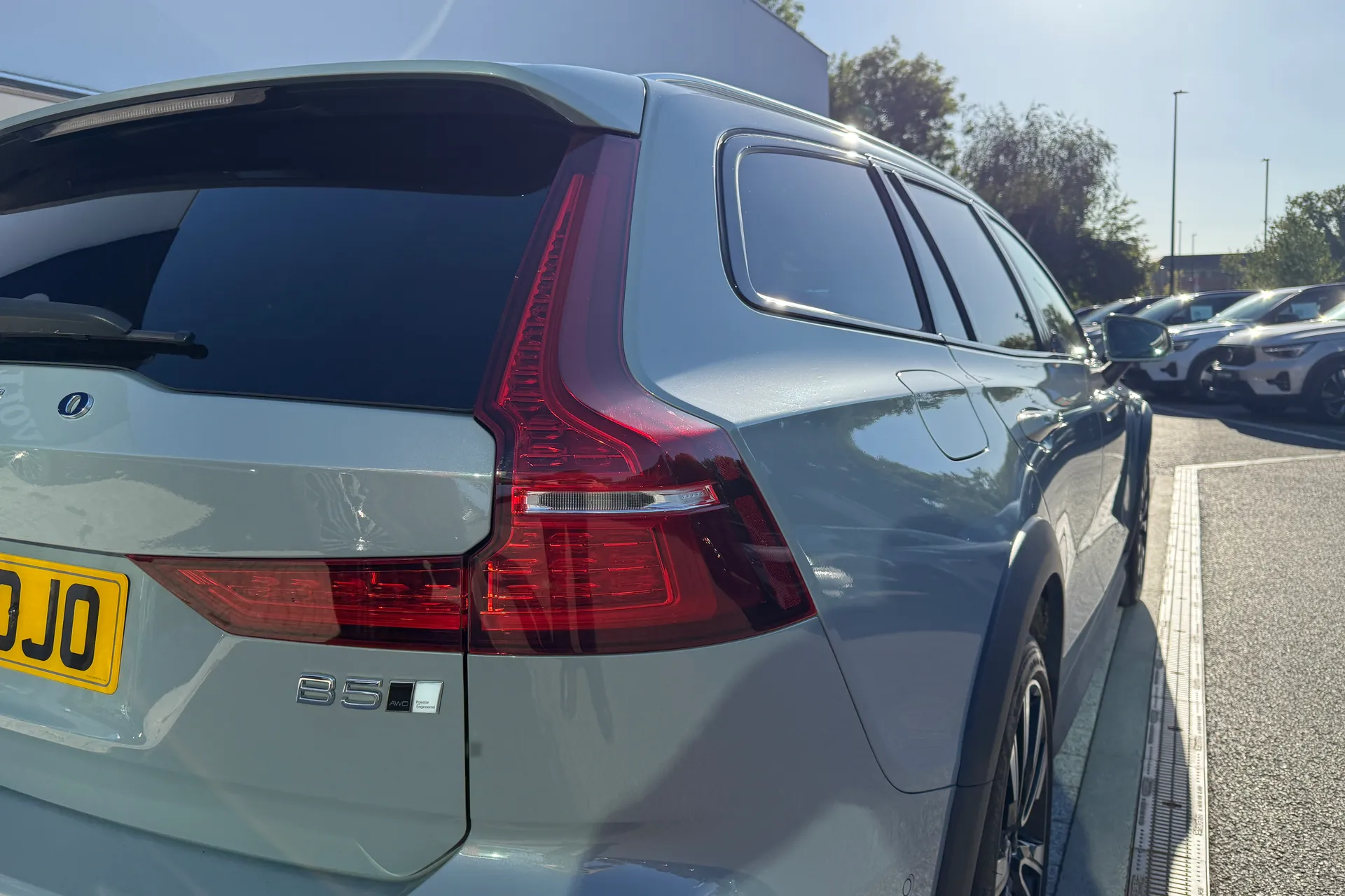 Volvo V60 thumbnail image number 17