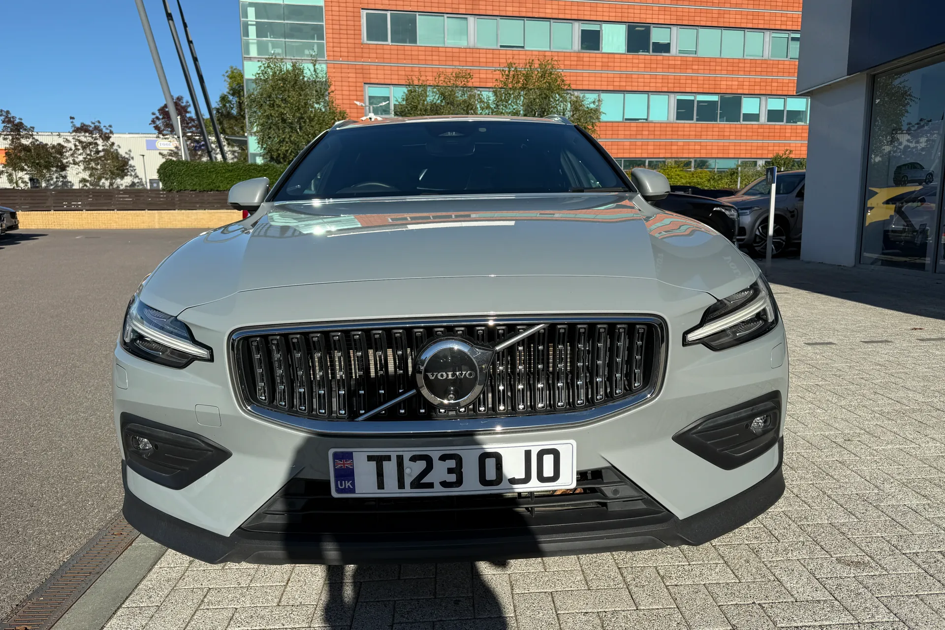 Volvo V60 thumbnail image number 13