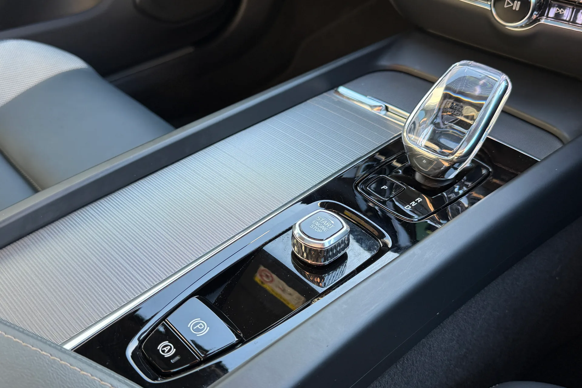 Volvo V60 thumbnail image number 40