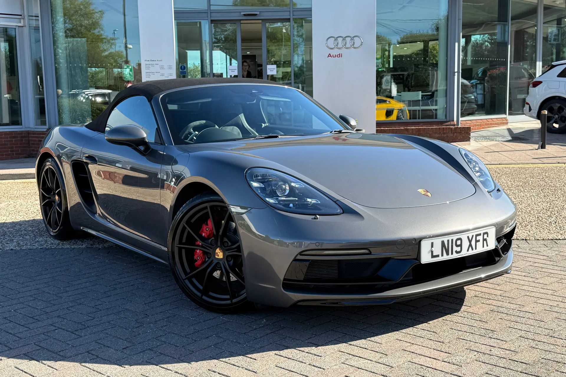 Porsche BOXSTER thumbnail image number 38