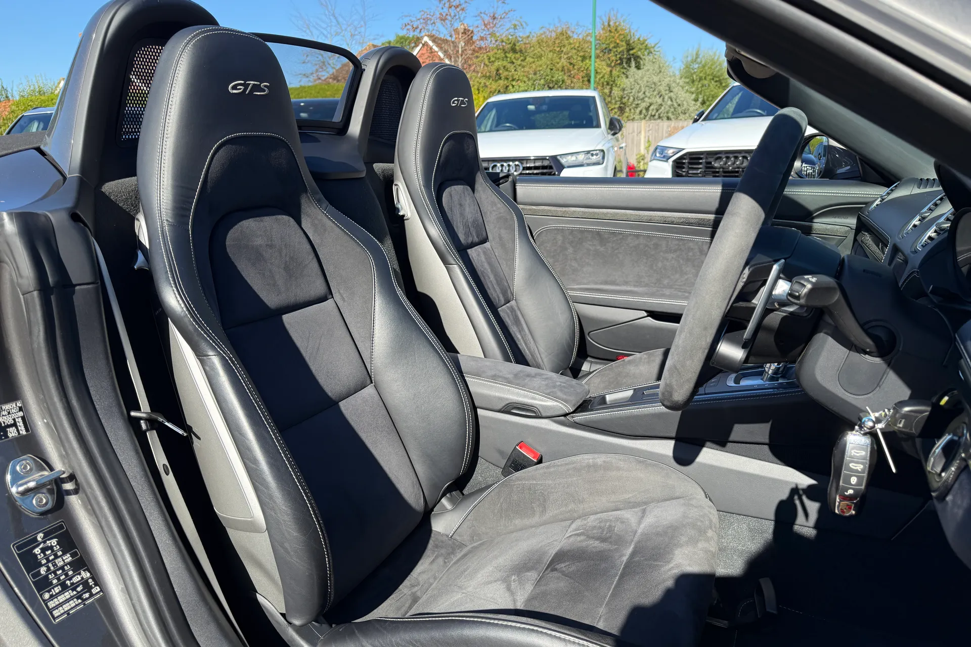 Porsche BOXSTER thumbnail image number 23