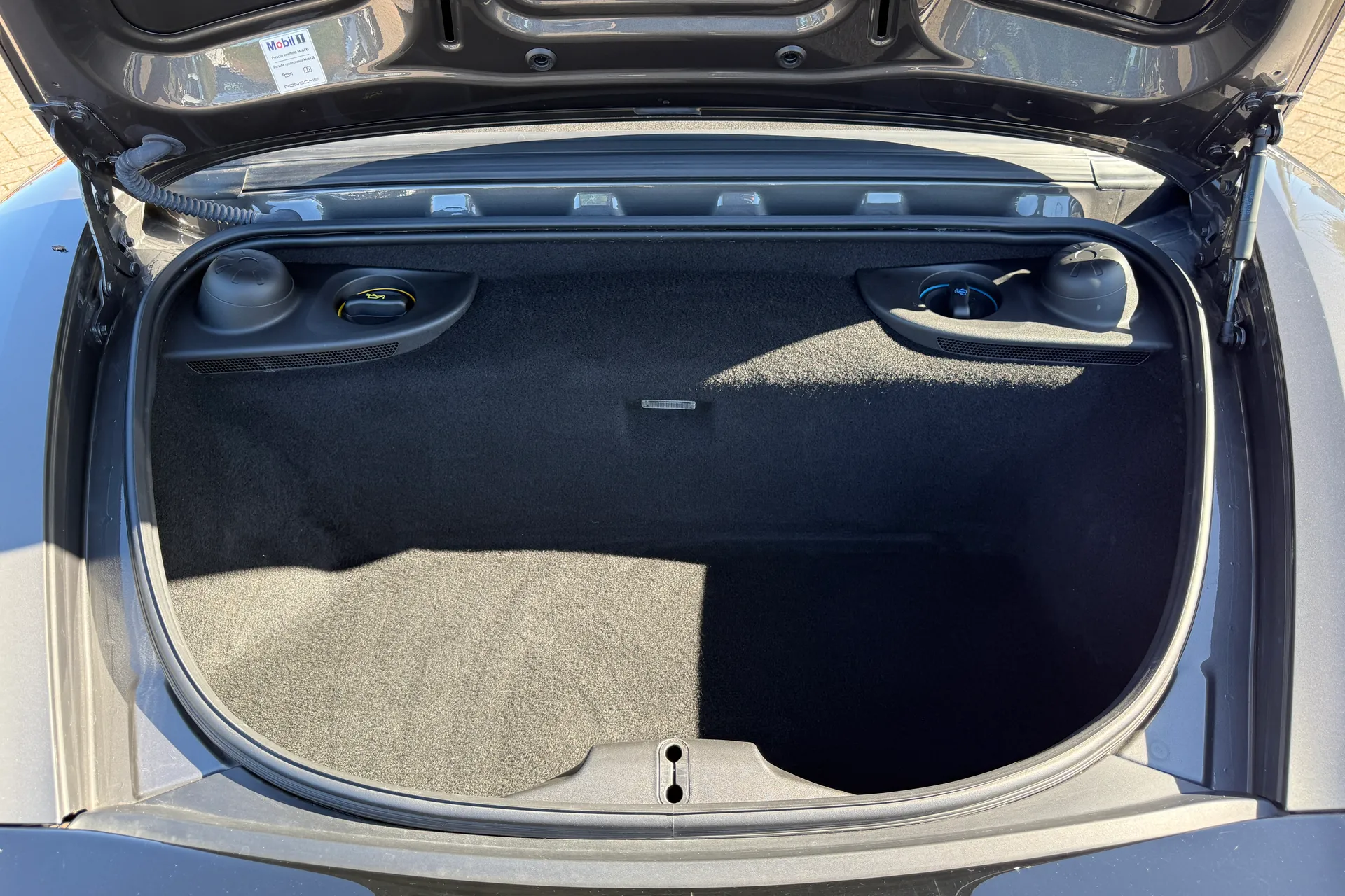Porsche BOXSTER thumbnail image number 31