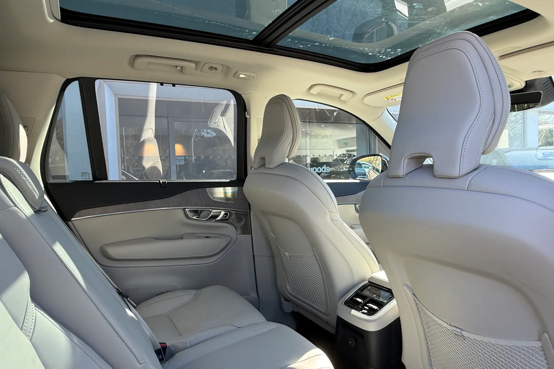 Volvo XC90 thumbnail image number 25