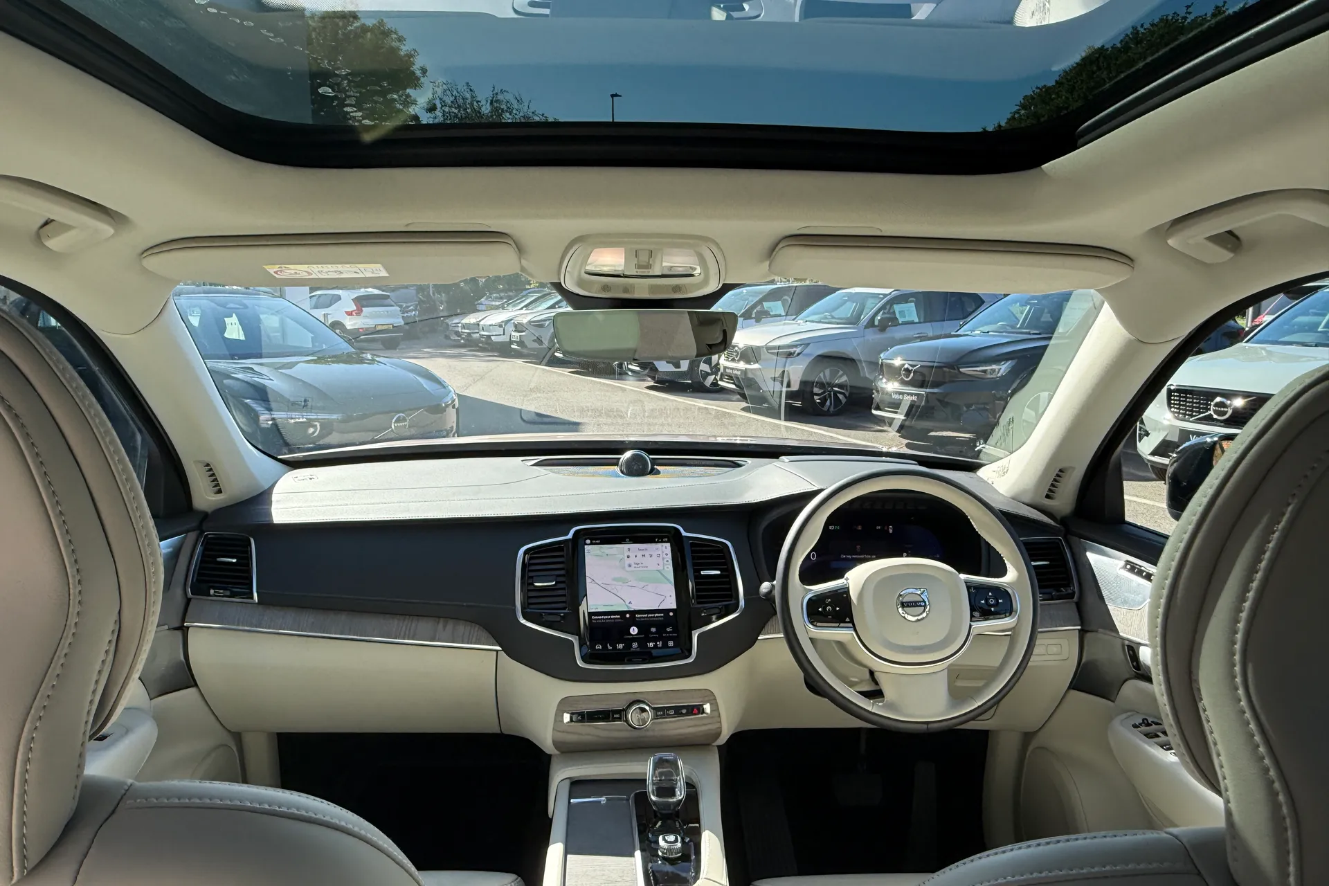 Volvo XC90 thumbnail image number 3