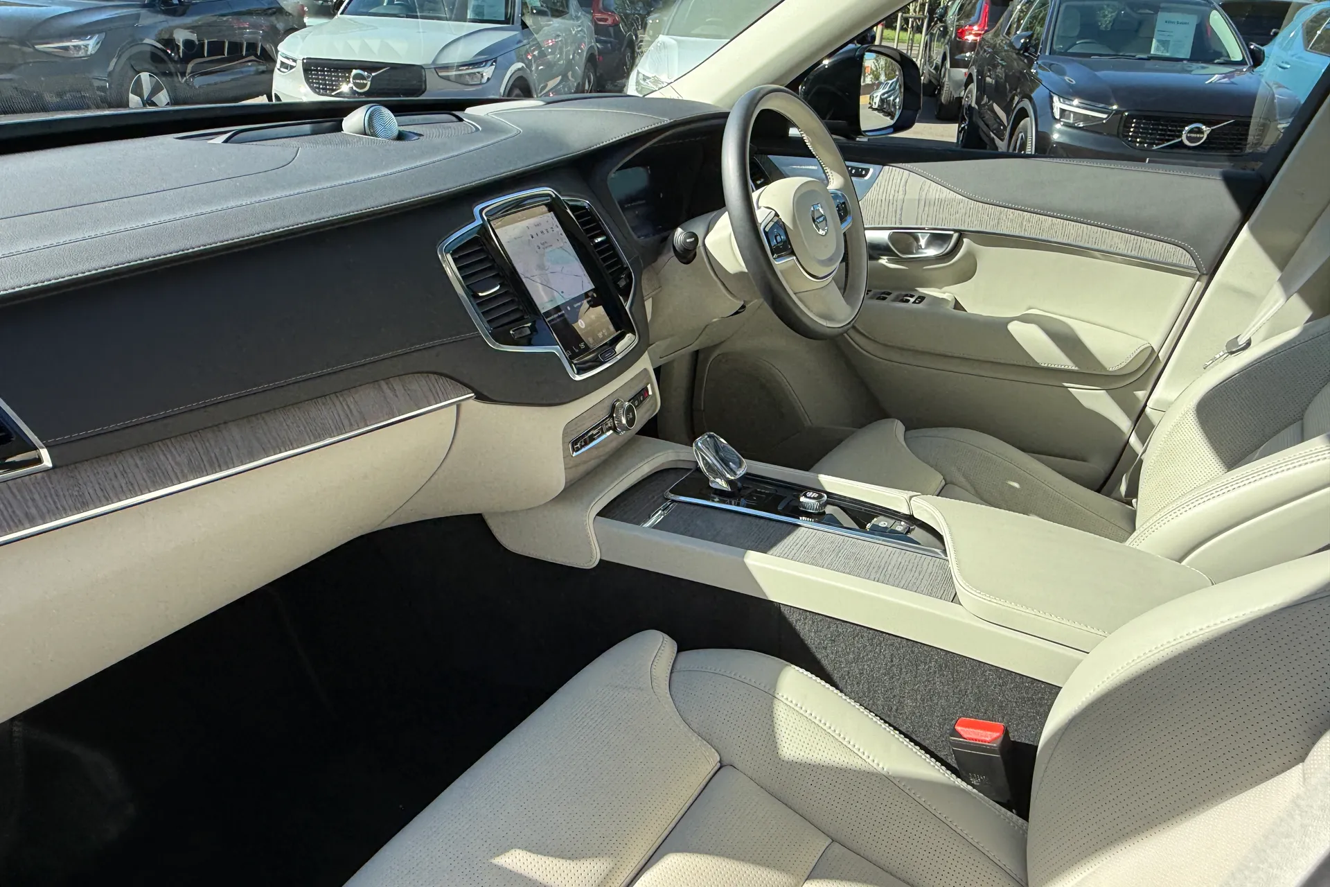 Volvo XC90 thumbnail image number 29