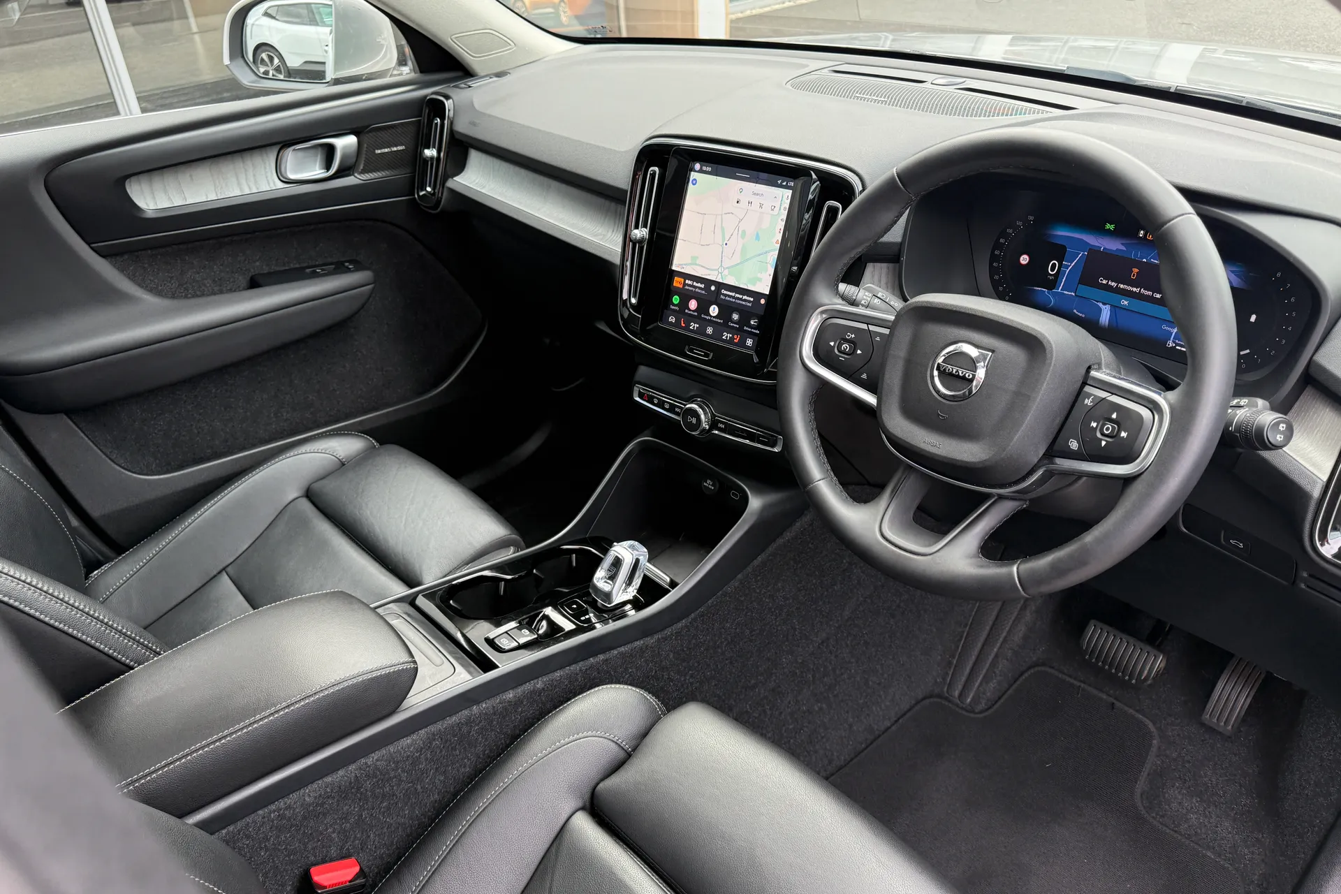 Volvo XC40 thumbnail image number 6