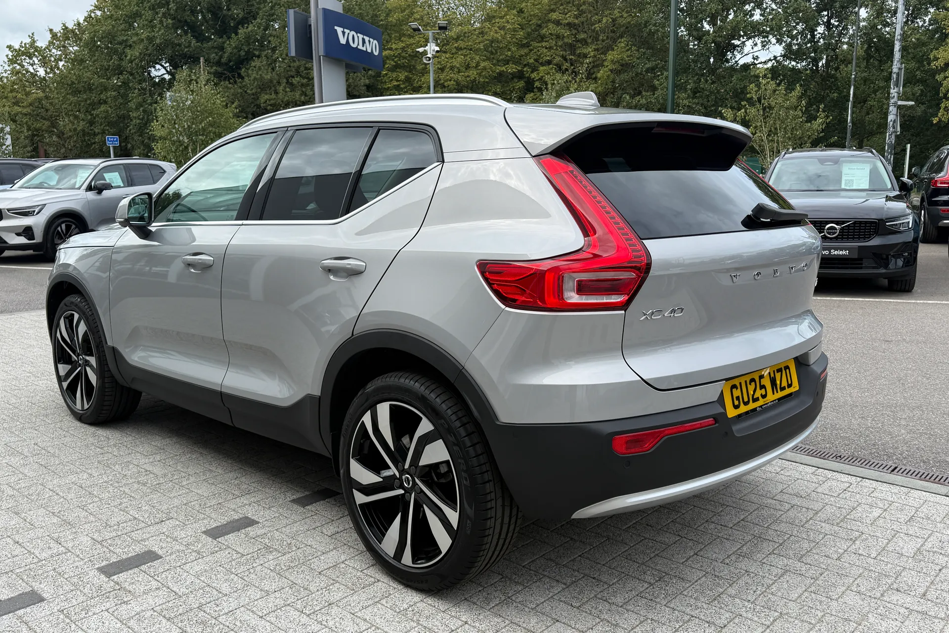 Volvo XC40 thumbnail image number 10