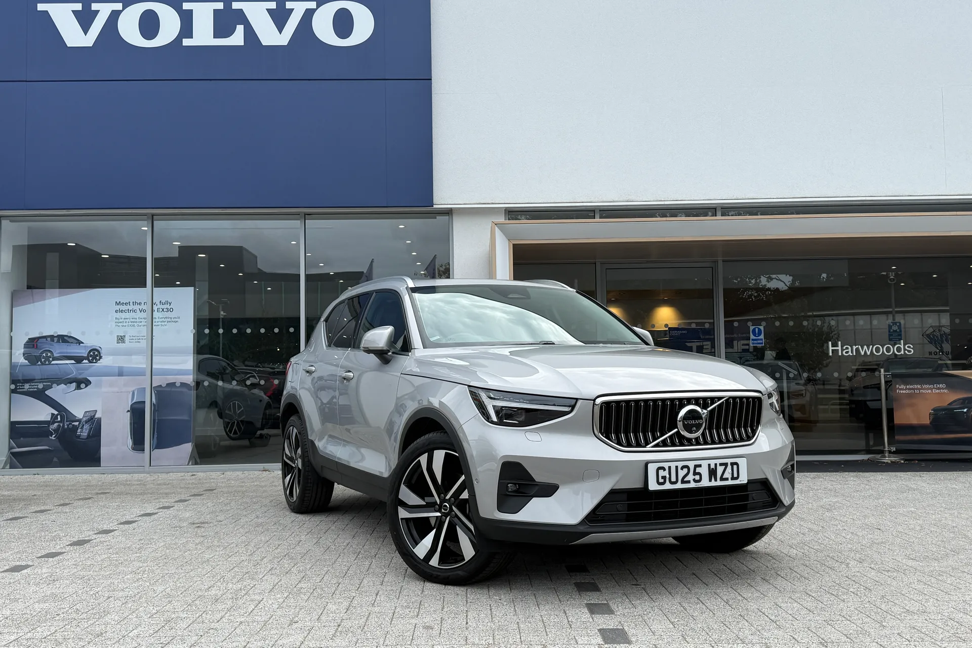 Volvo XC40 focused image