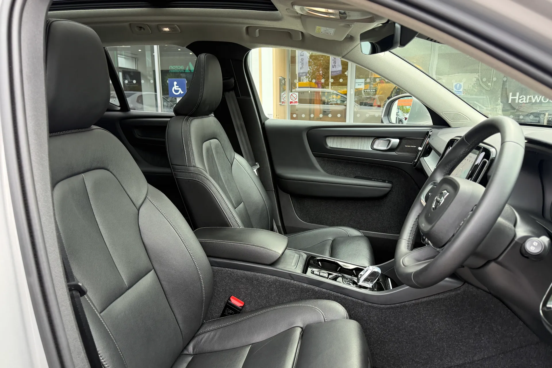 Volvo XC40 thumbnail image number 26