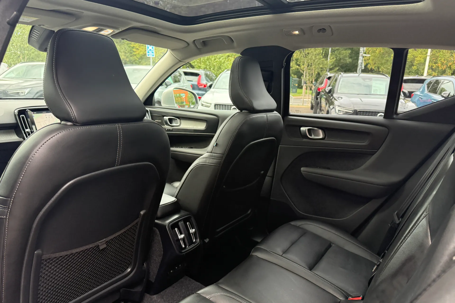 Volvo XC40 thumbnail image number 29