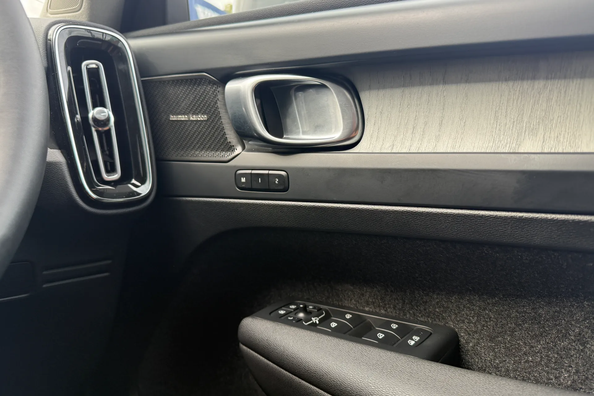 Volvo XC40 thumbnail image number 40