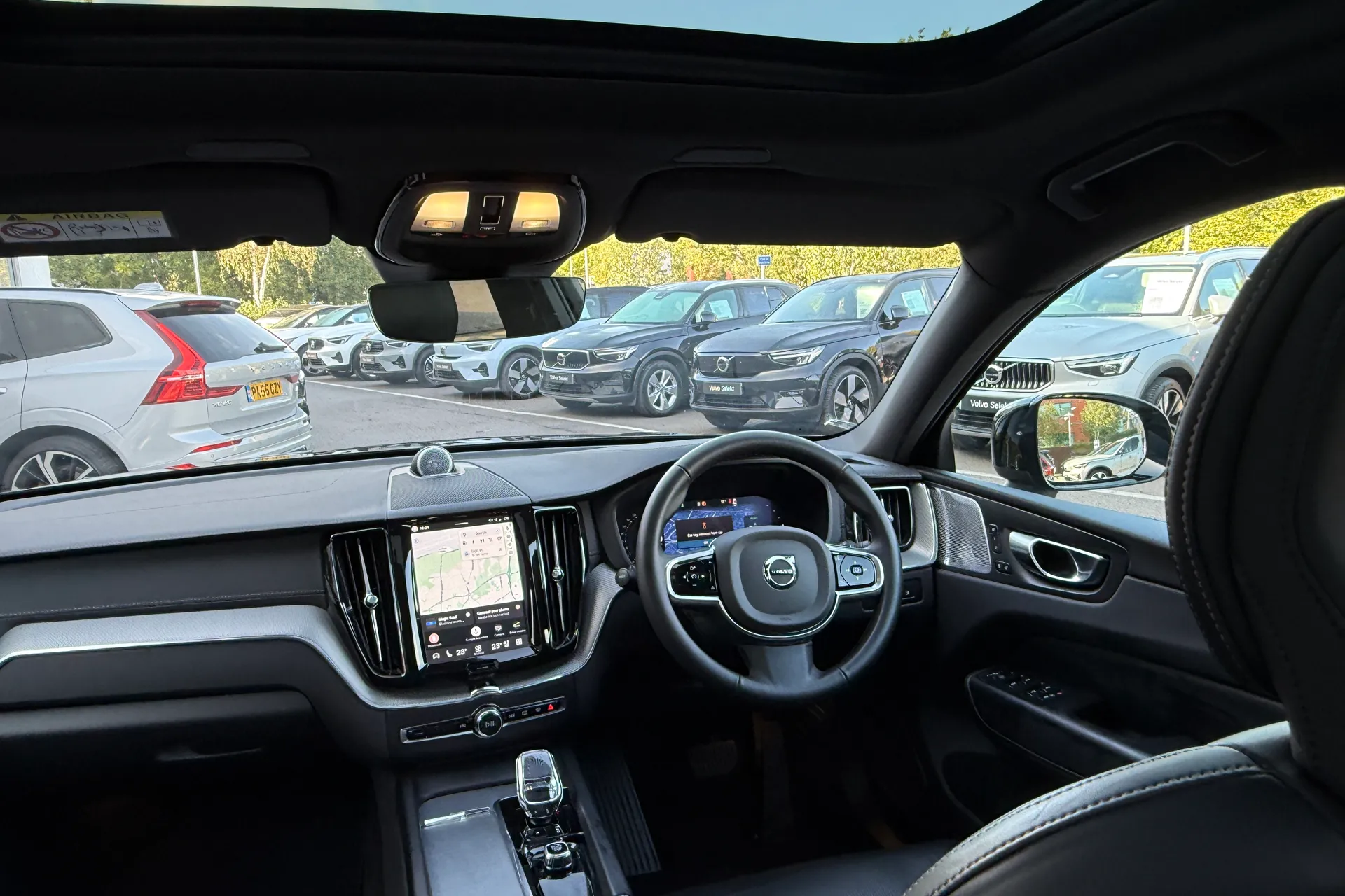 Volvo XC60 thumbnail image number 32