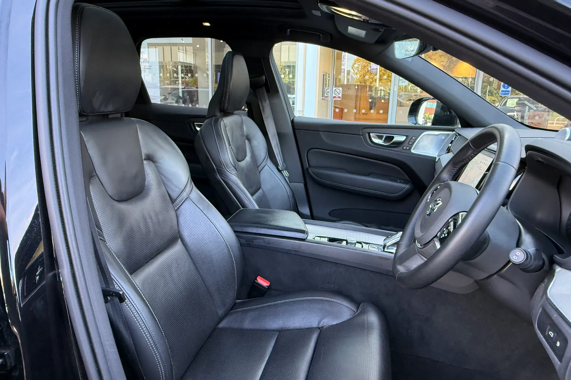 Volvo XC60 thumbnail image number 26