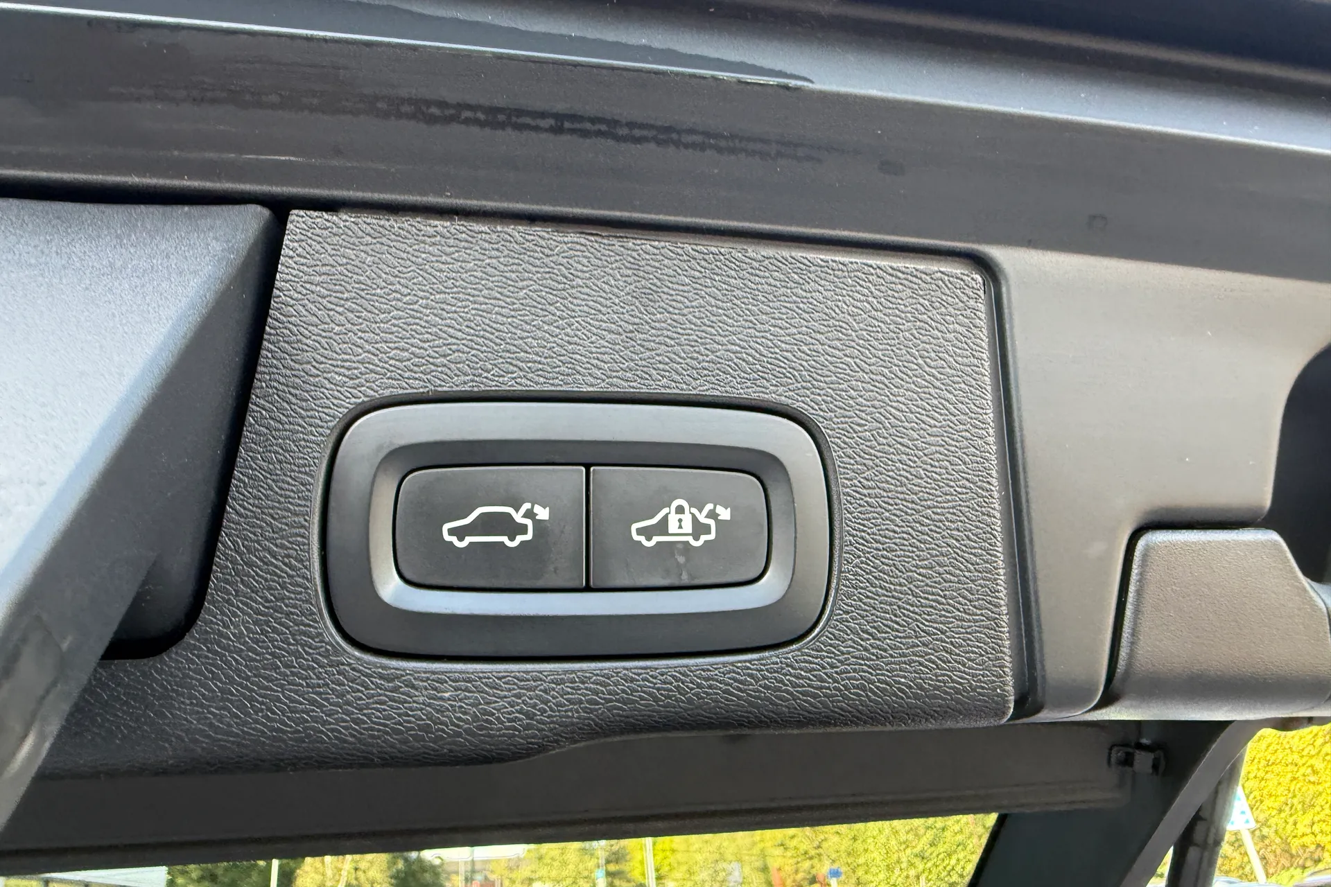 Volvo XC60 thumbnail image number 21