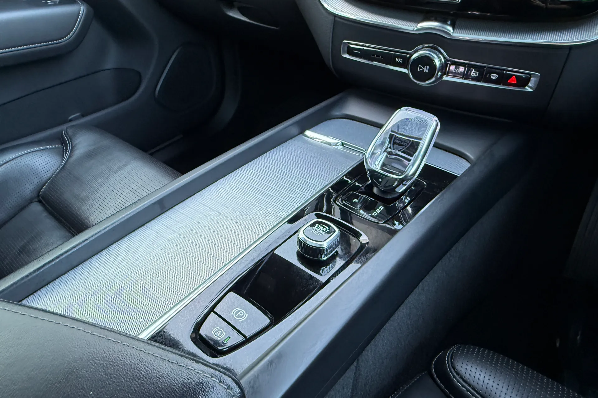 Volvo XC60 thumbnail image number 41